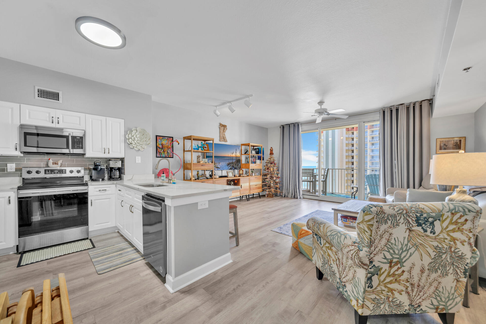 9900 S Thomas Drive, UNIT 1524