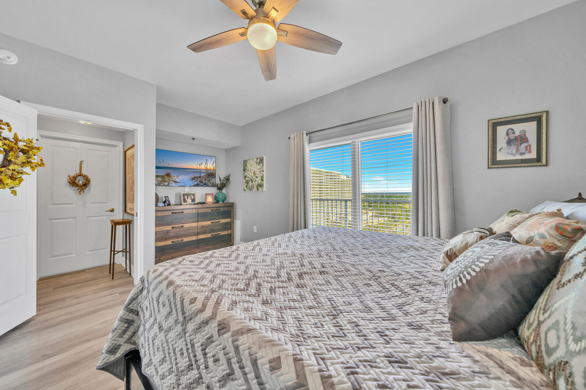 9900 S Thomas Drive, UNIT 1524