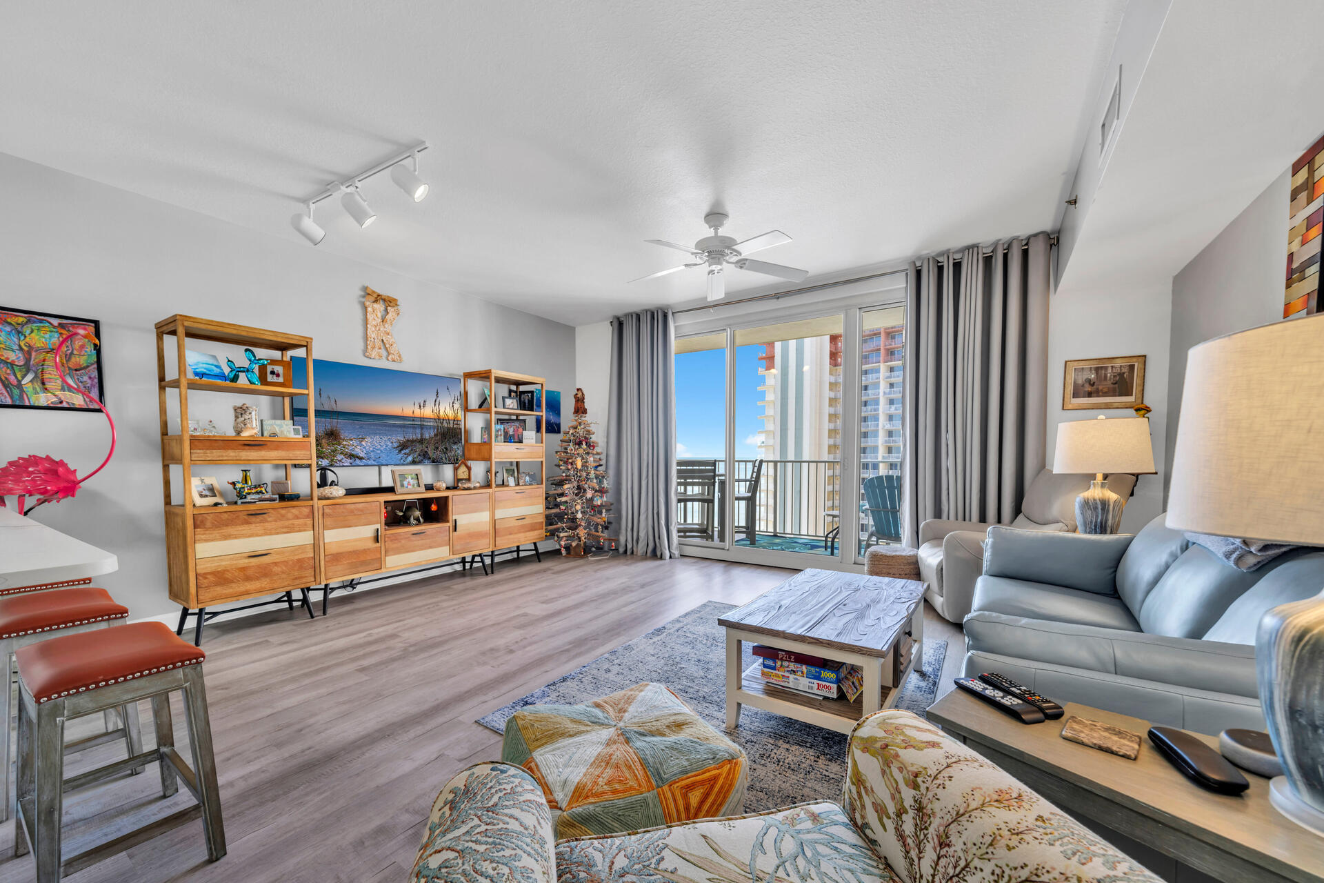 9900 S Thomas Drive, UNIT 1524