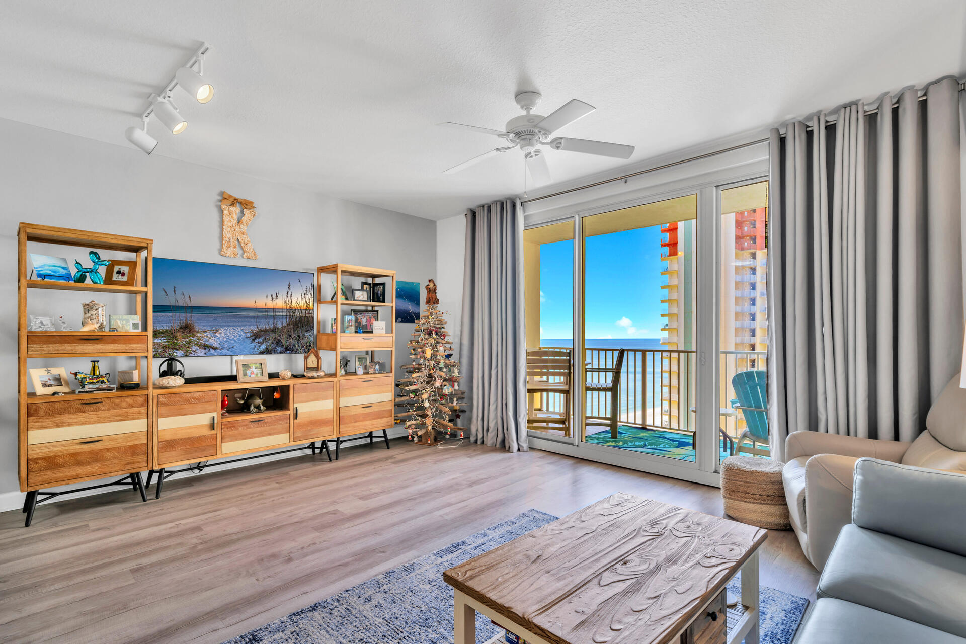 9900 S Thomas Drive, UNIT 1524