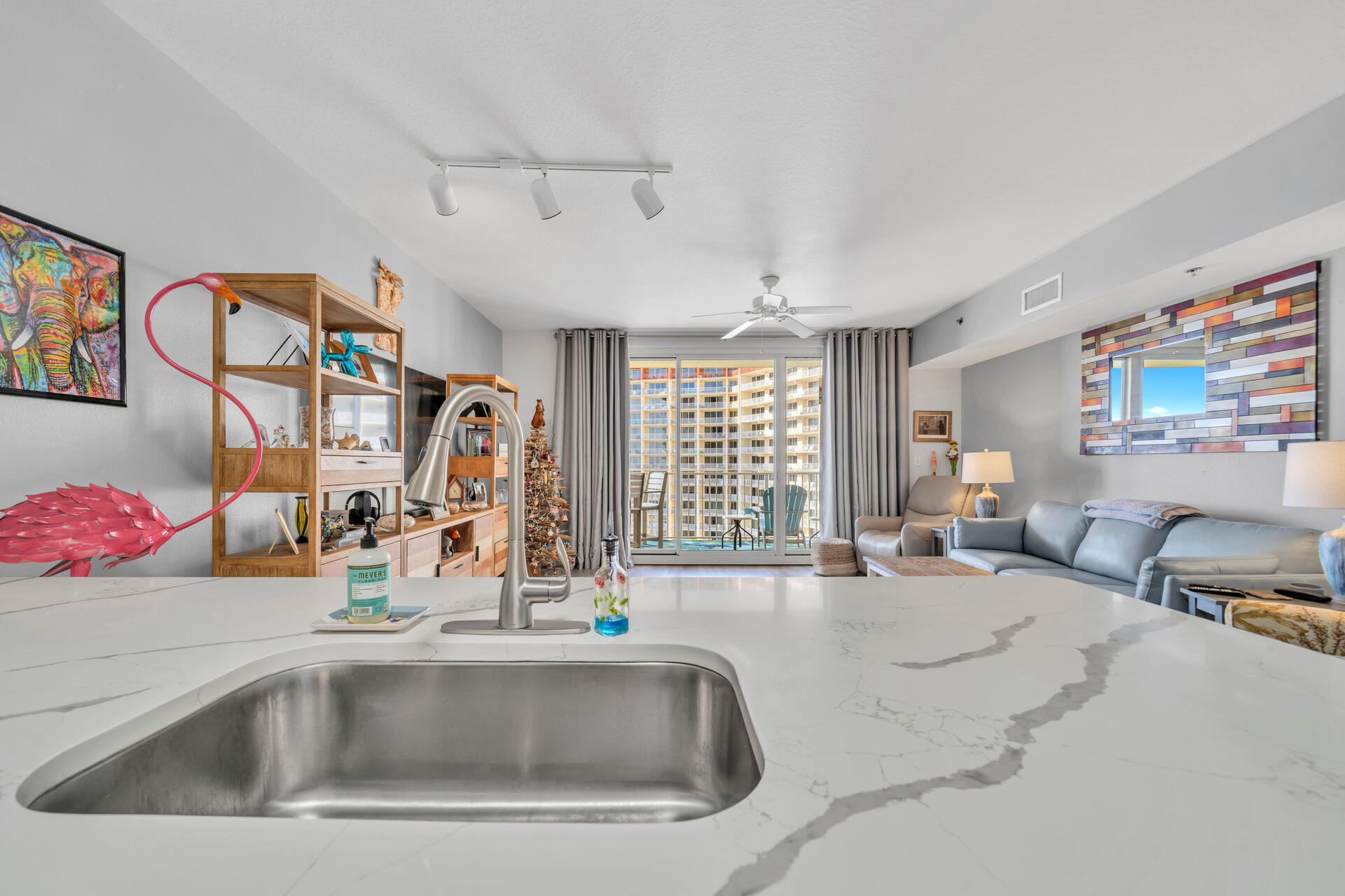 9900 S Thomas Drive, UNIT 1524
