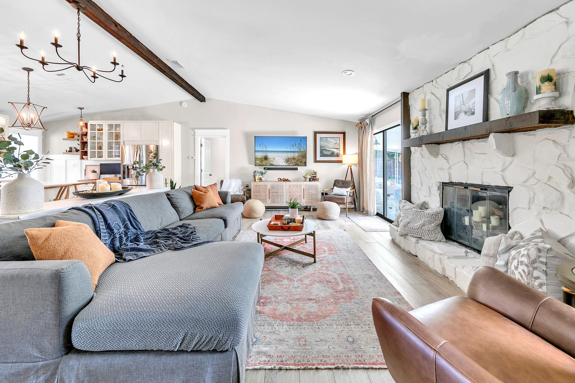 608 Main Street