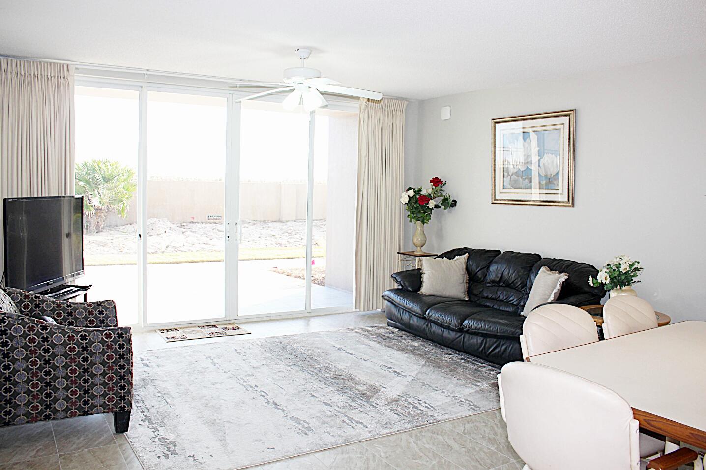 520 Santa Rosa Boulevard, 114