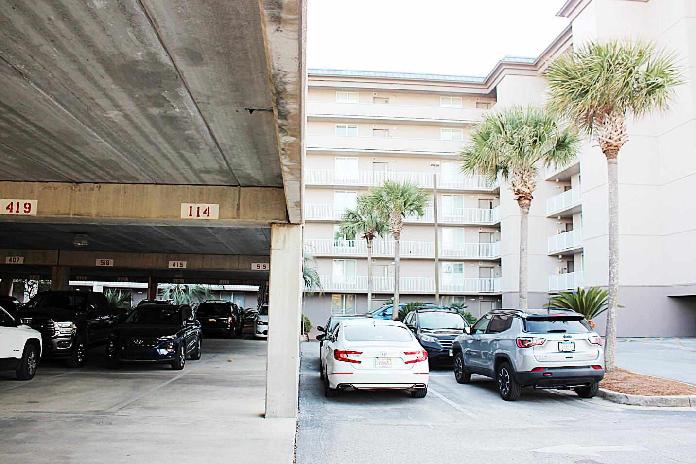 520 Santa Rosa Boulevard, 114