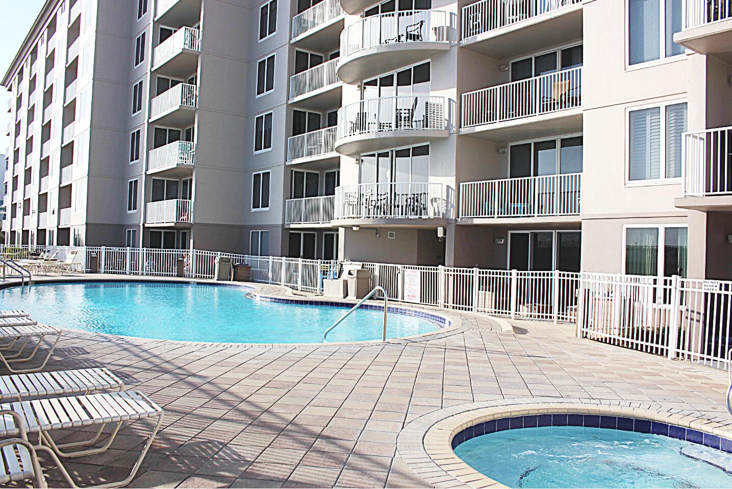 520 Santa Rosa Boulevard, 114