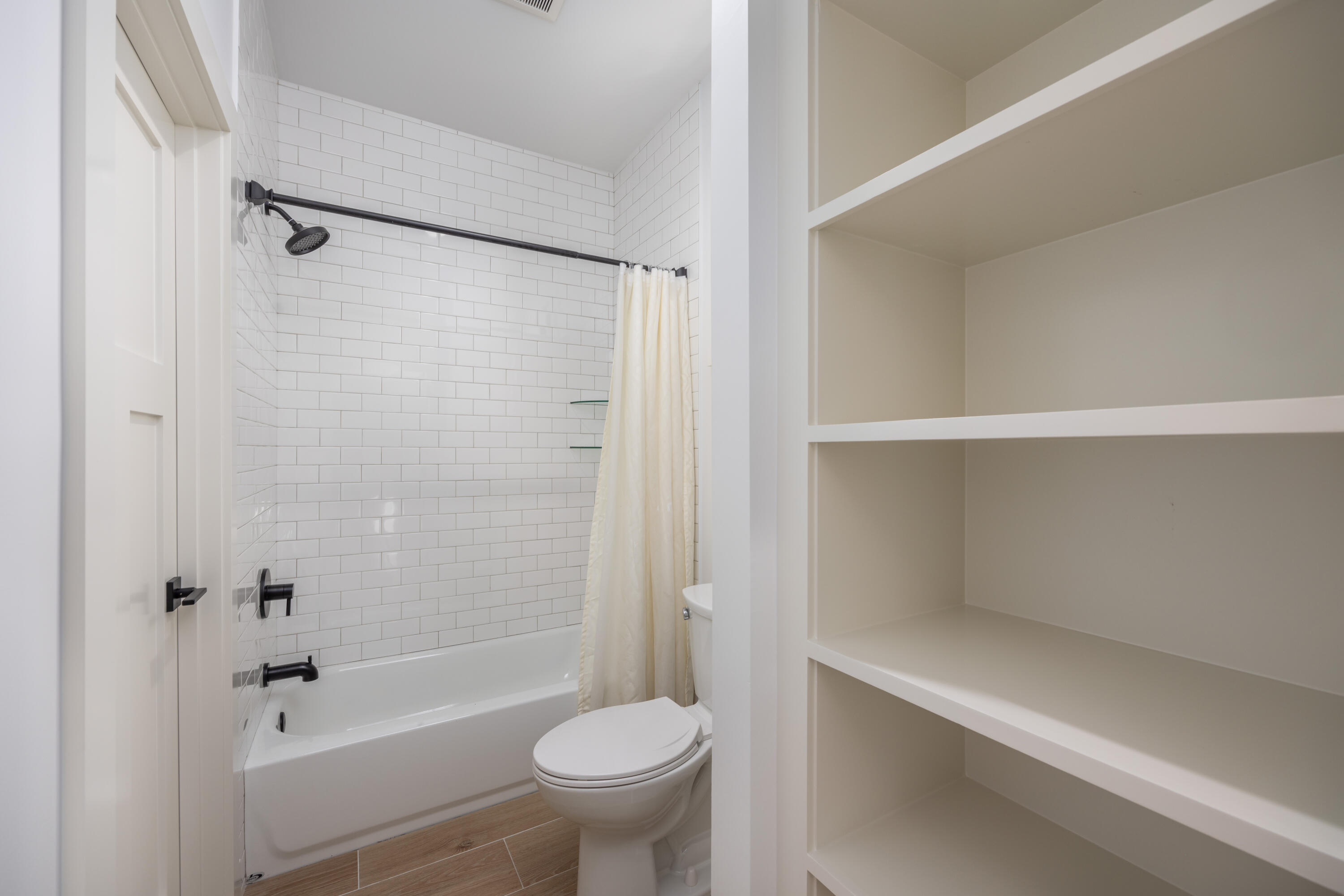 287 Peachtree Circle