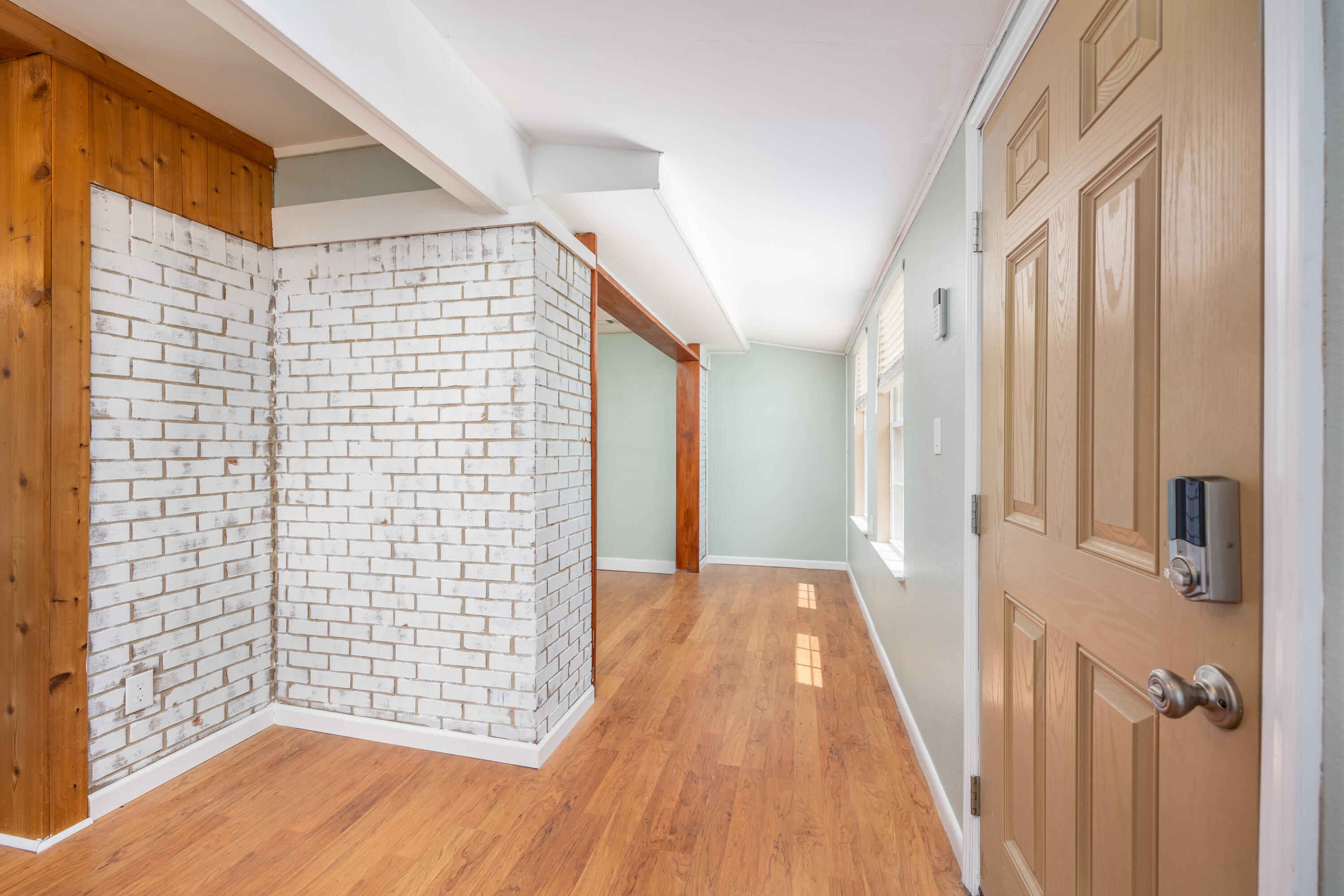 845 Blvd De L Orleans
