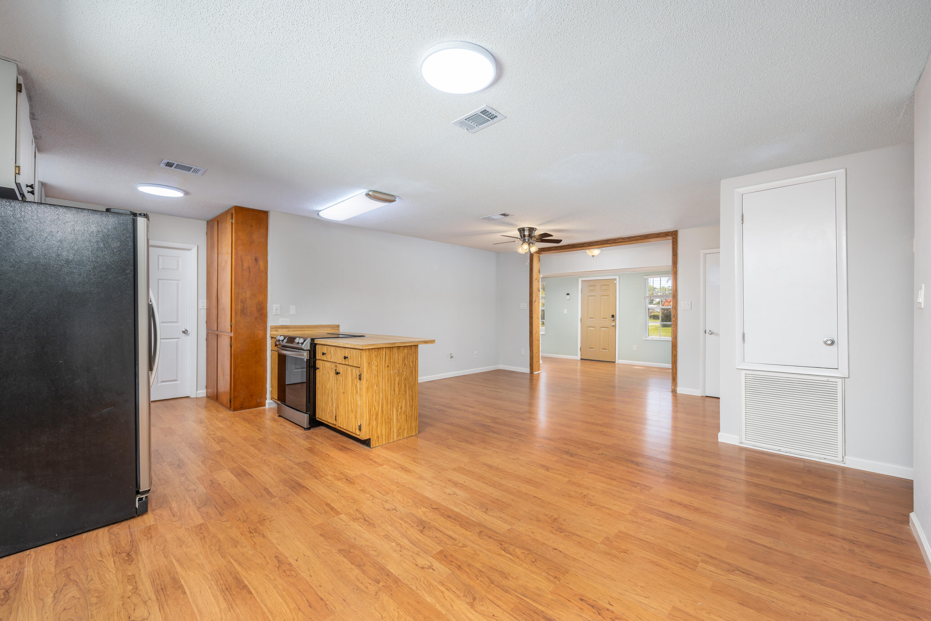 845 Blvd De L Orleans