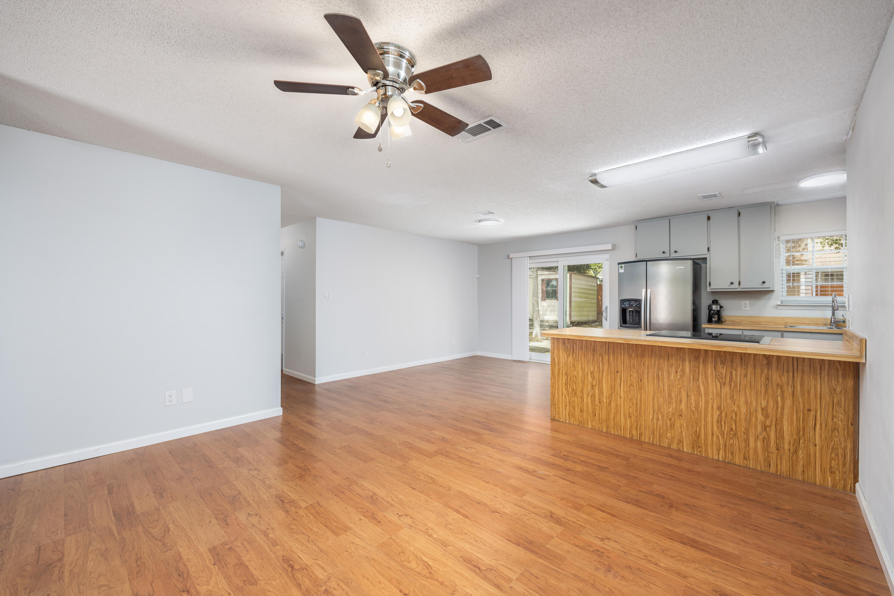 845 Blvd De L Orleans