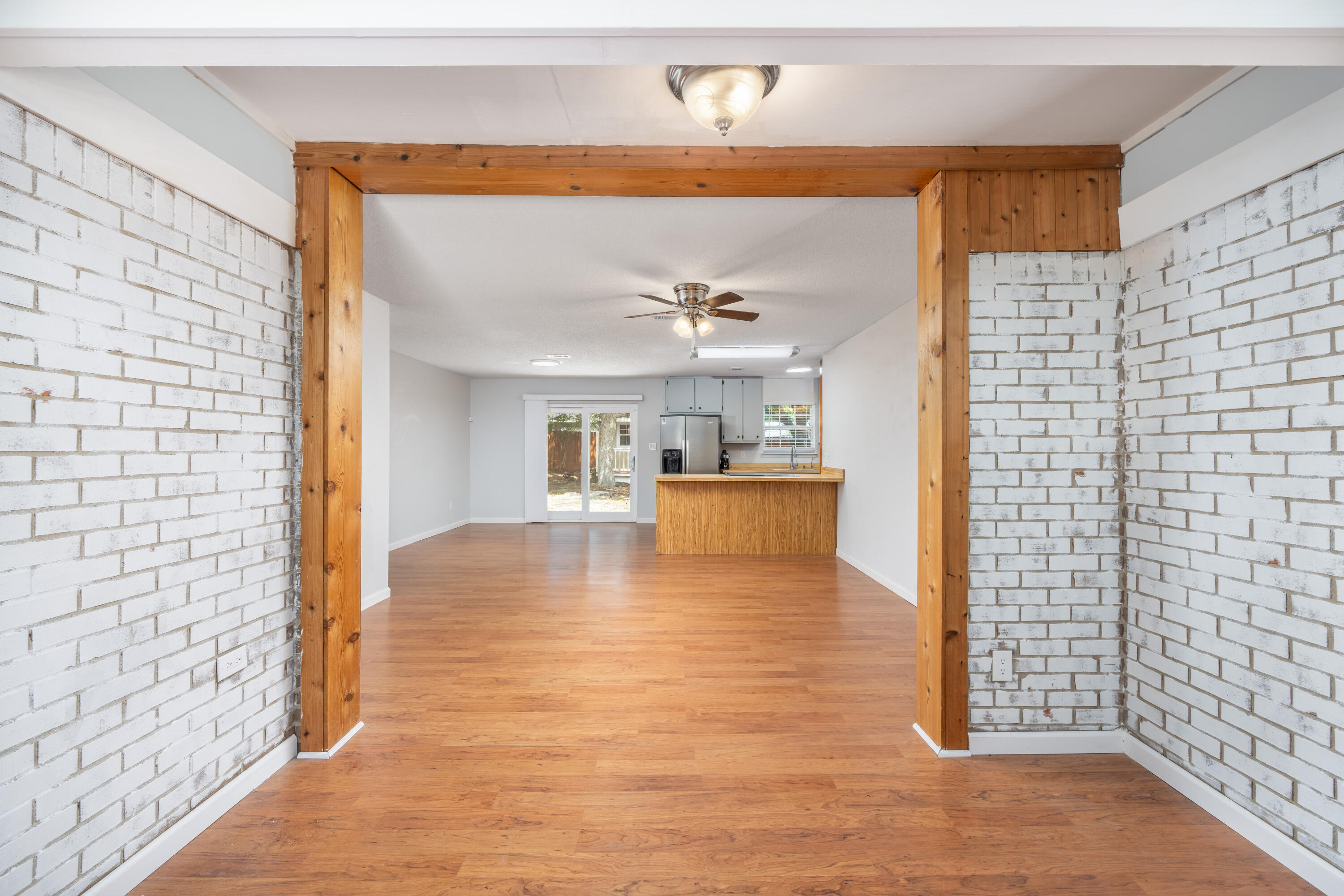 845 Blvd De L Orleans