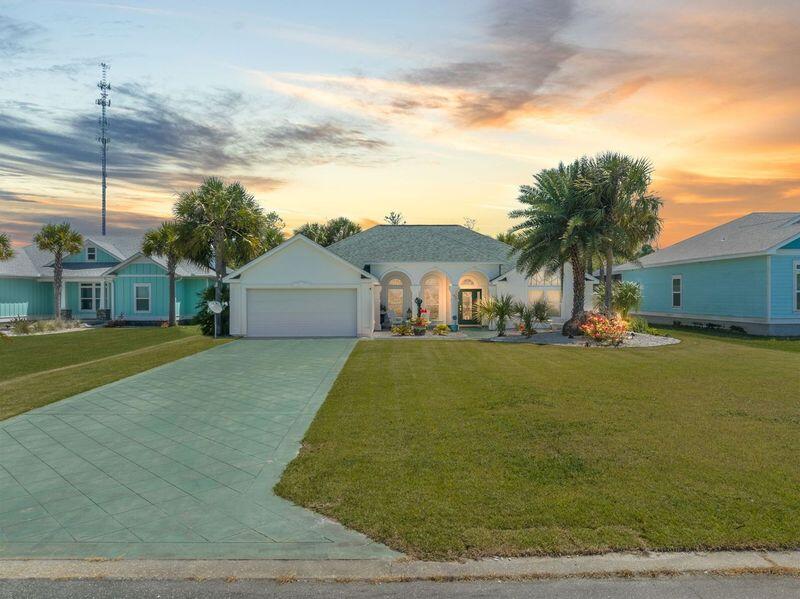 108 Paradise Cove Boulevard
