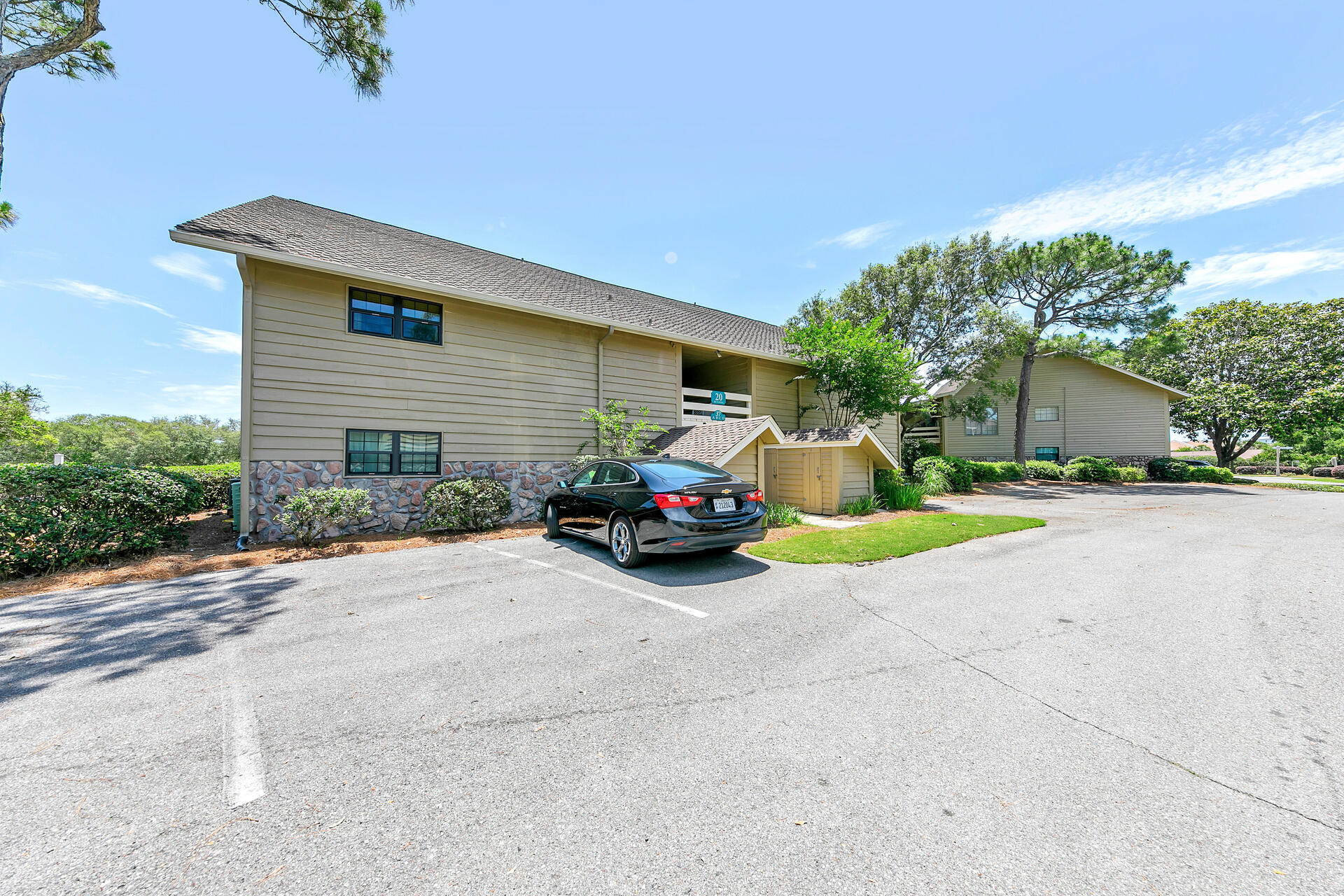 20 E Driftwood Bay, UNIT 37B