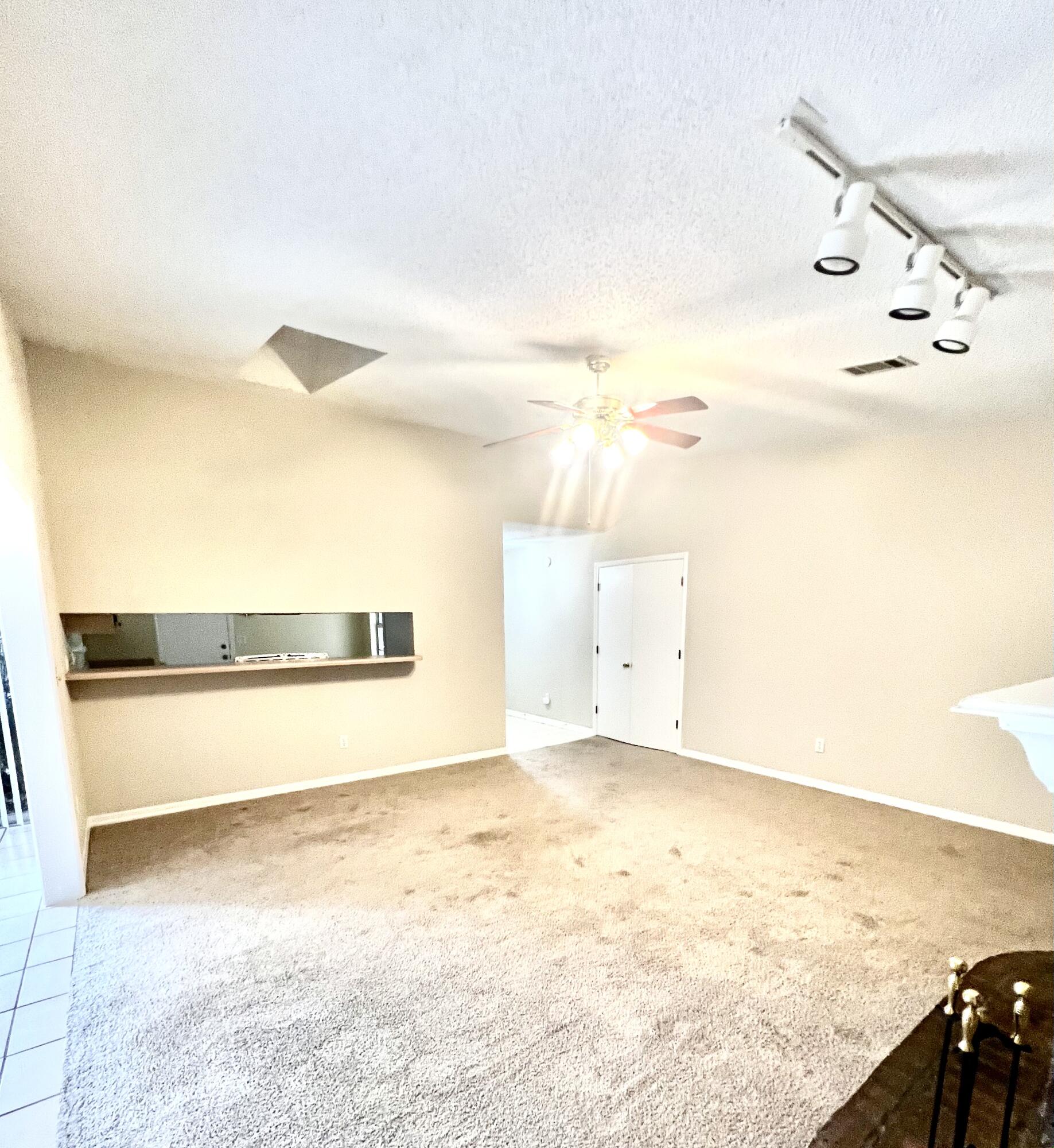 922 Lawton Court