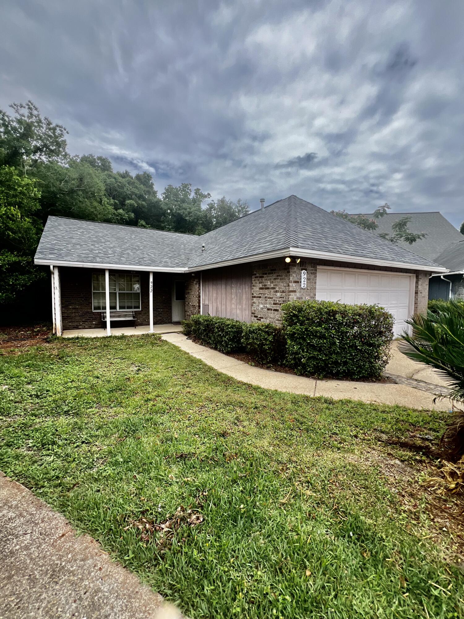 922 Lawton Court