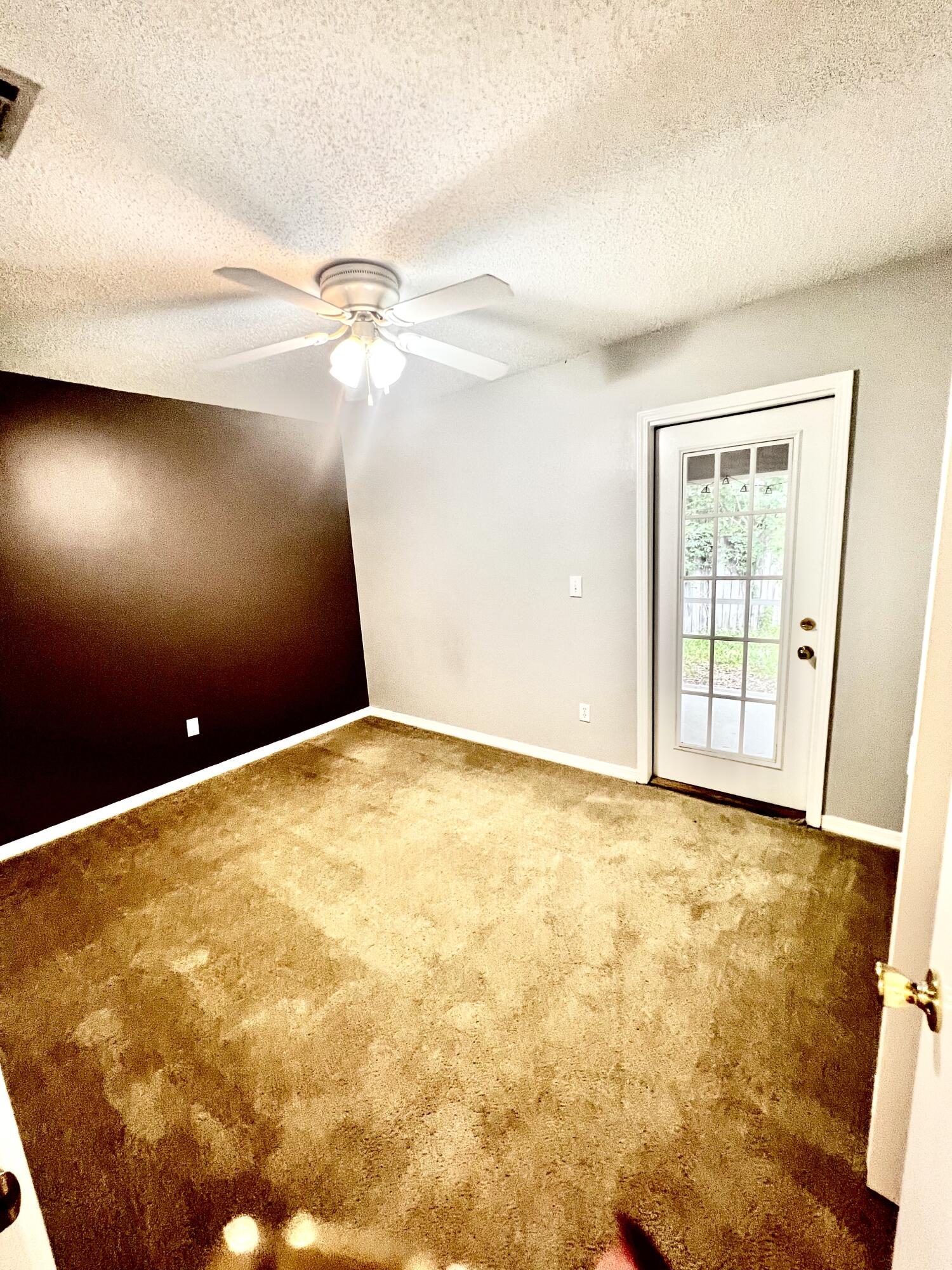922 Lawton Court