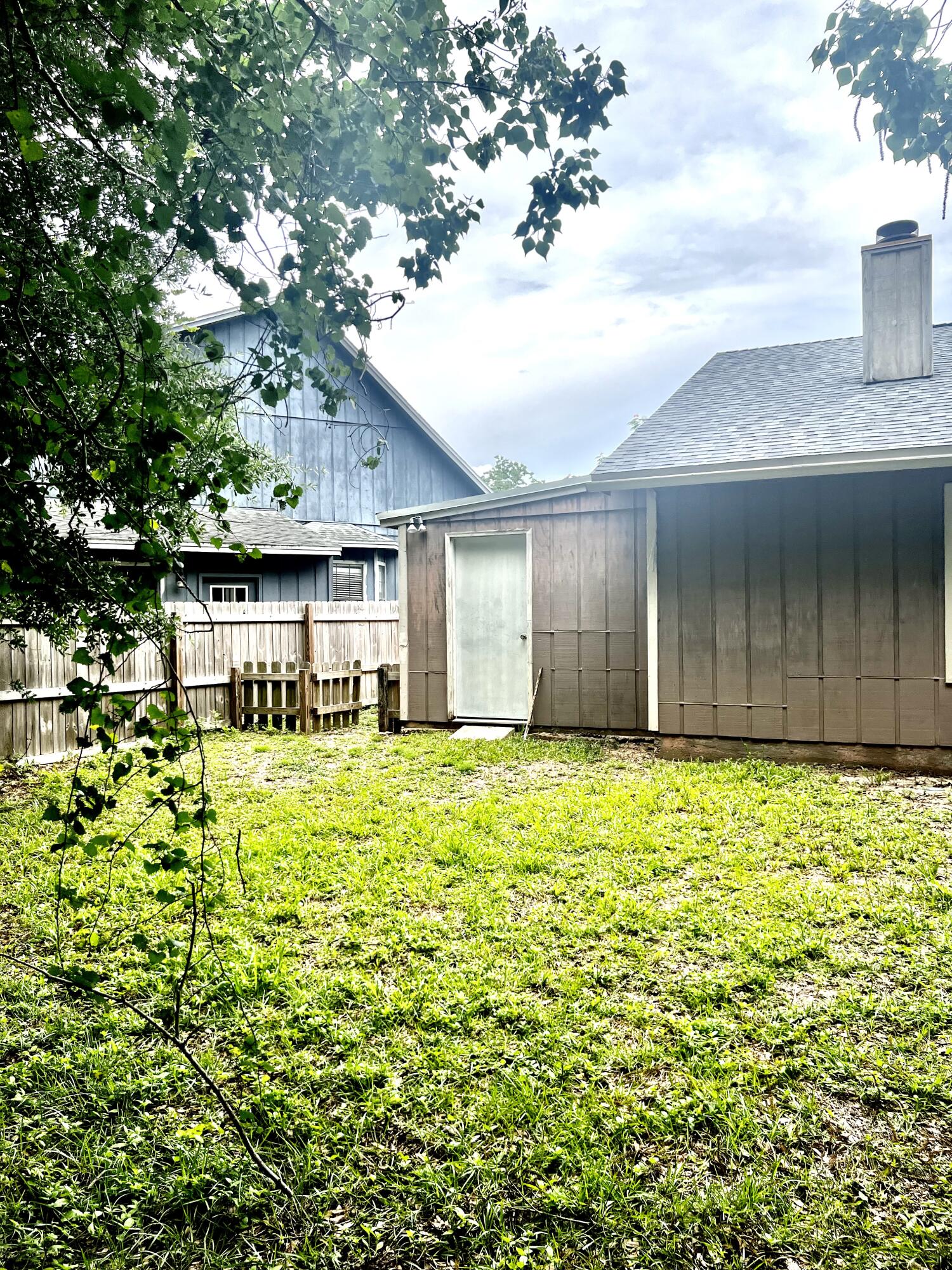 922 Lawton Court