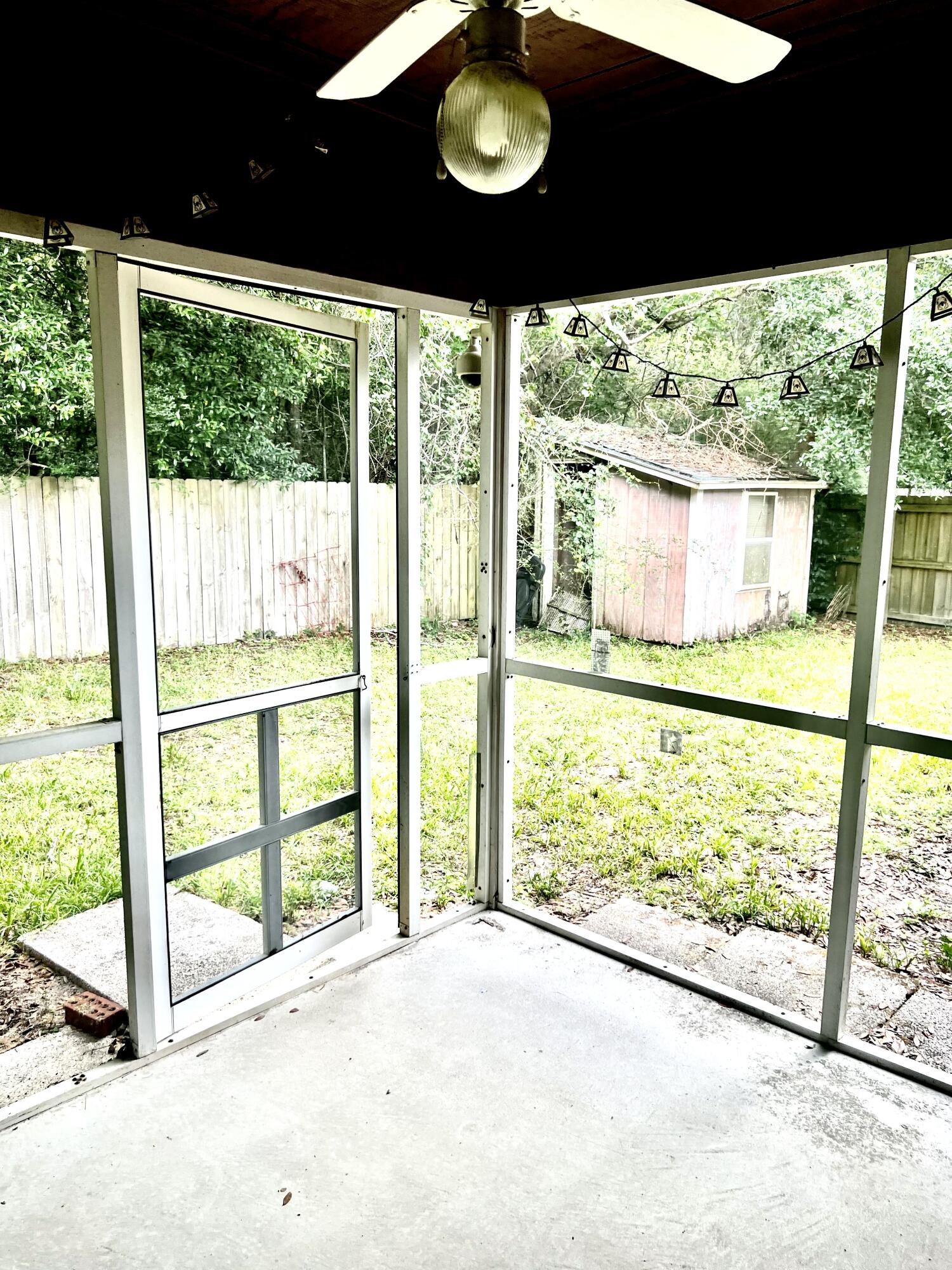 922 Lawton Court