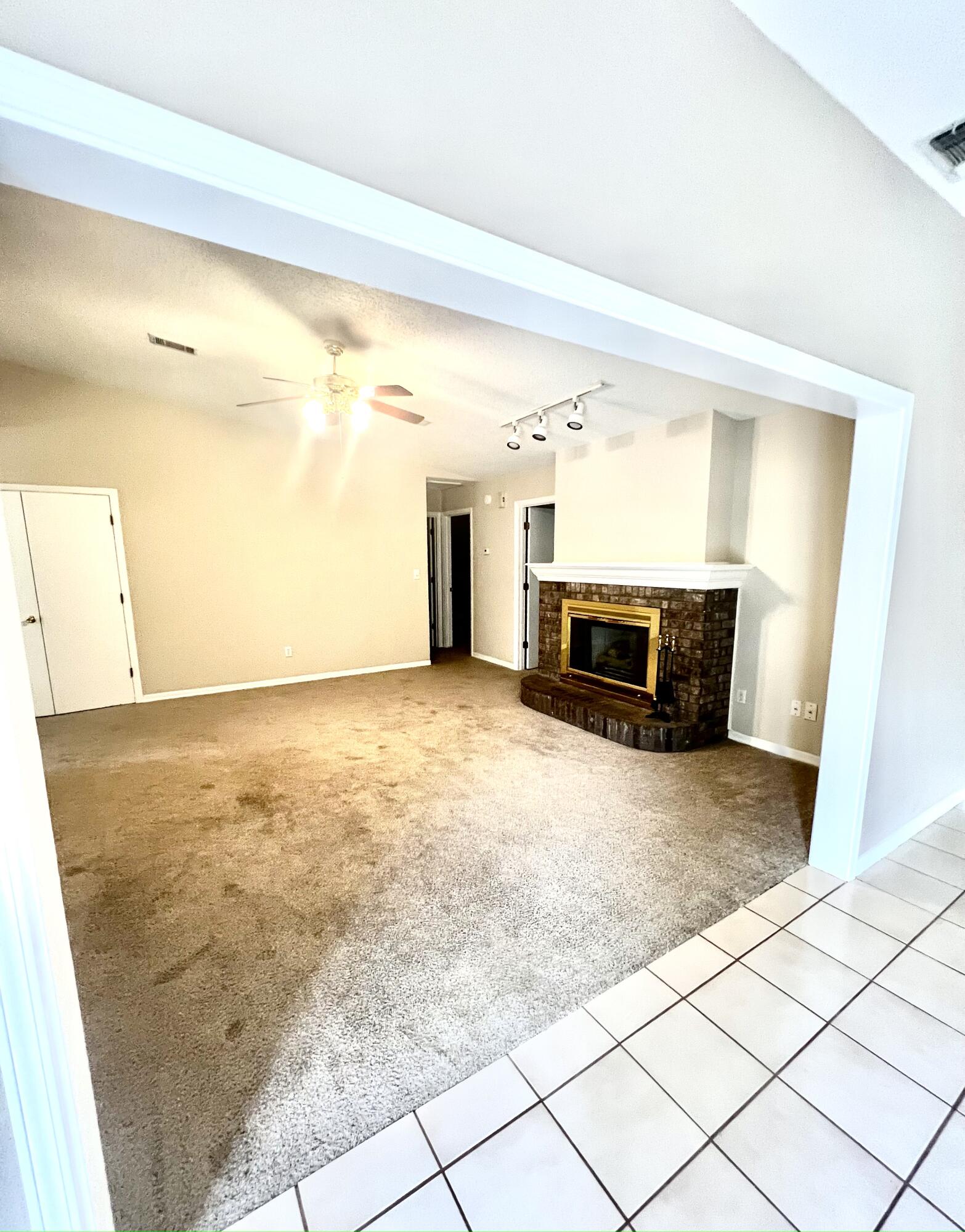 922 Lawton Court