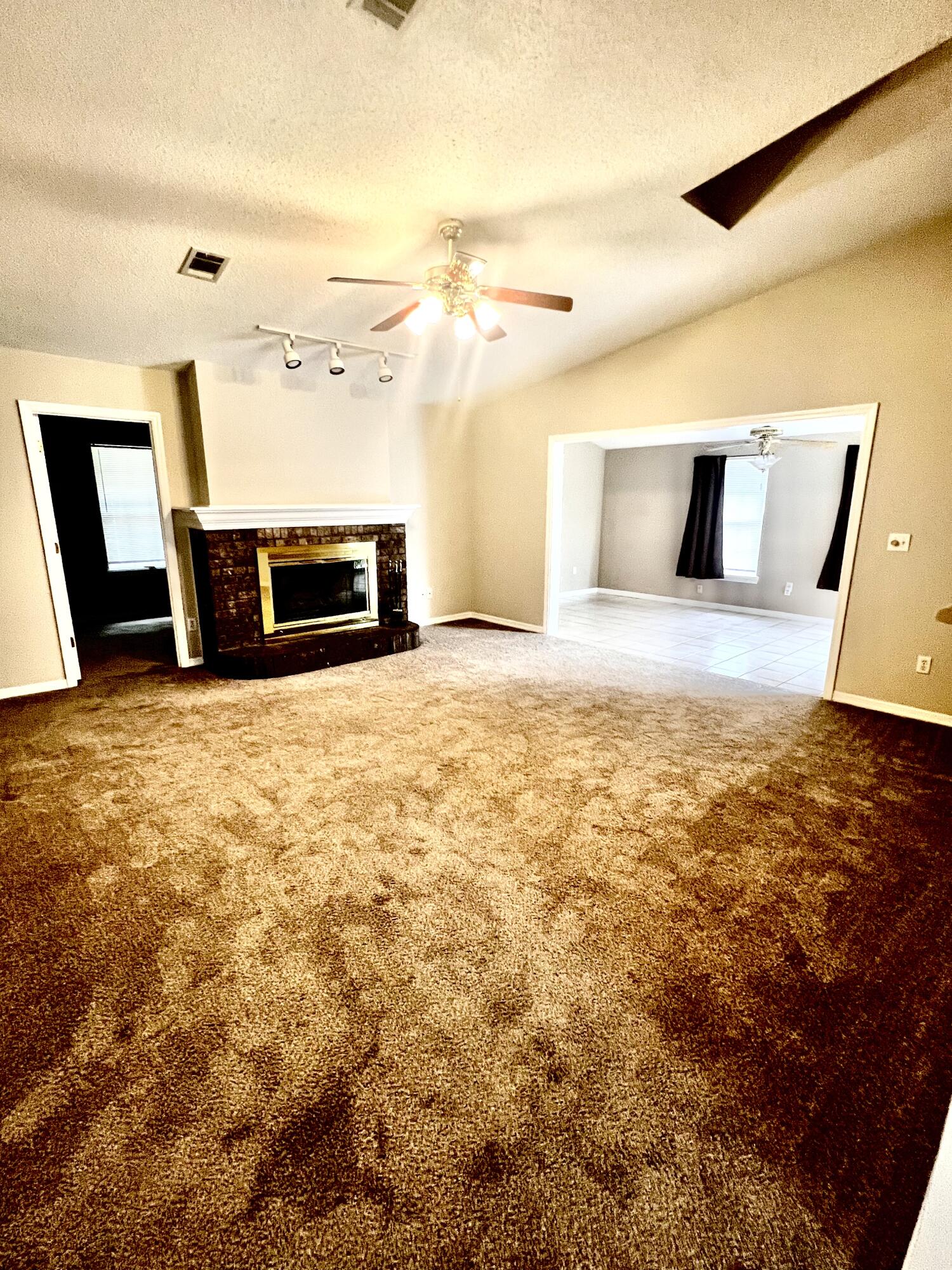 922 Lawton Court