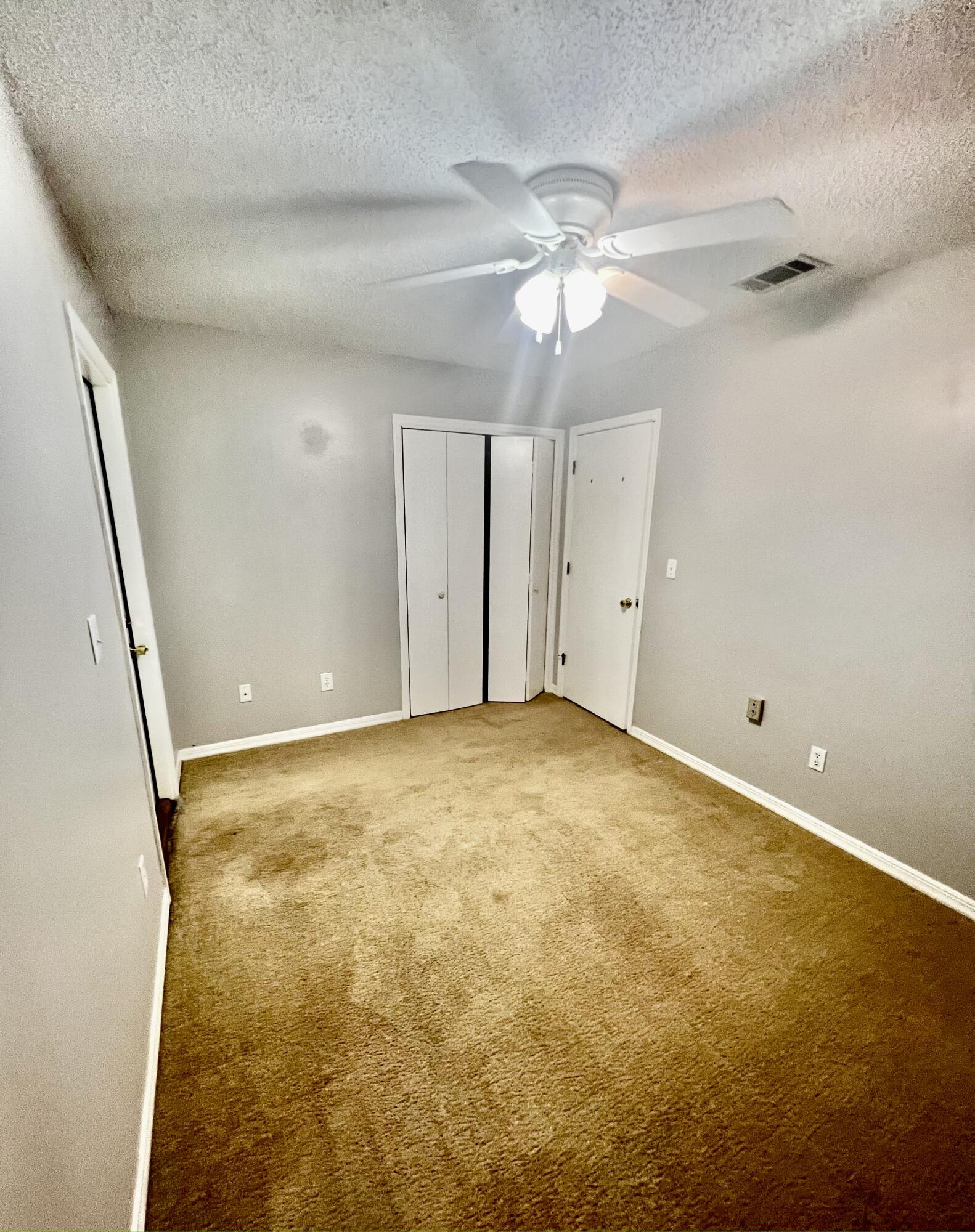 922 Lawton Court
