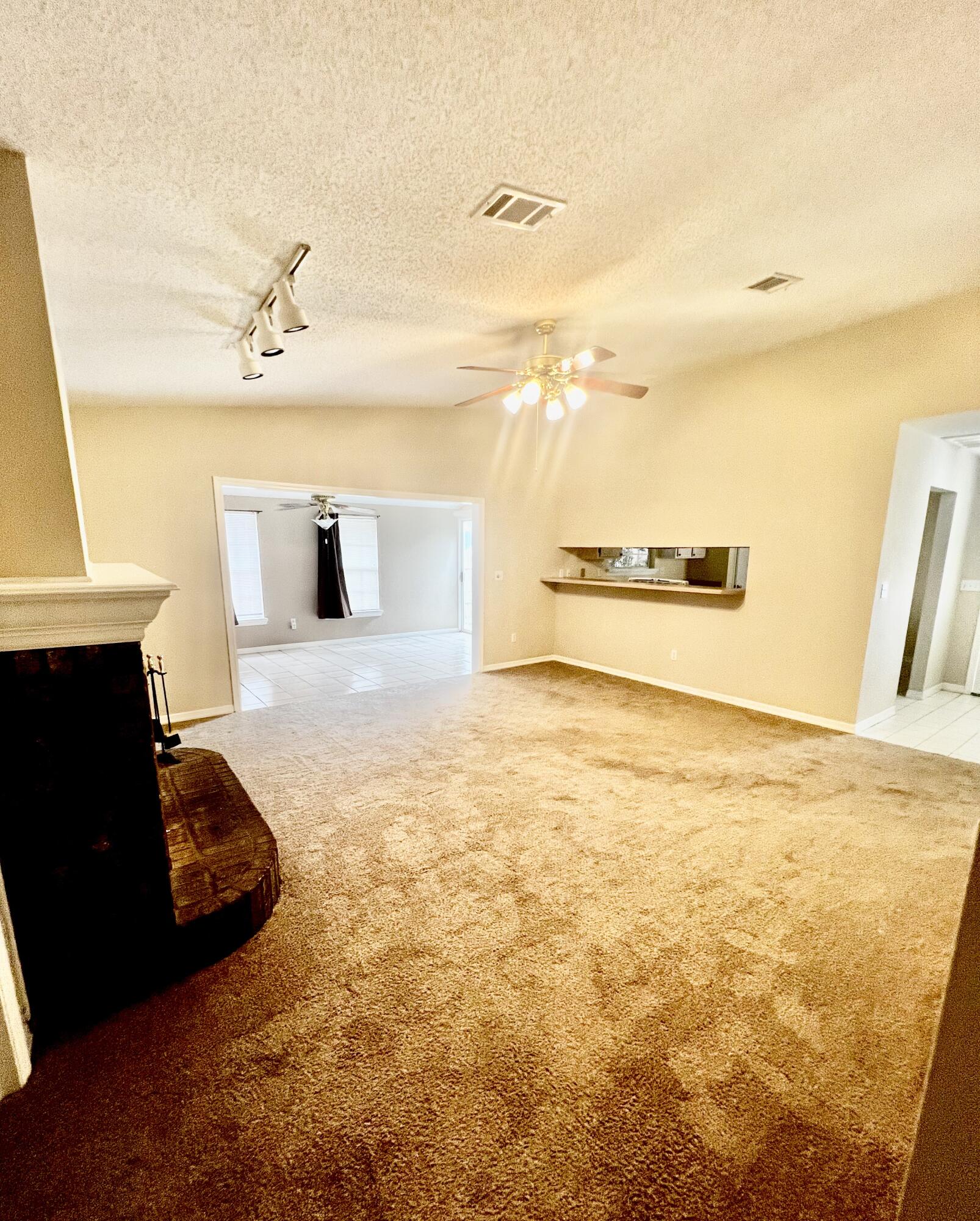 922 Lawton Court