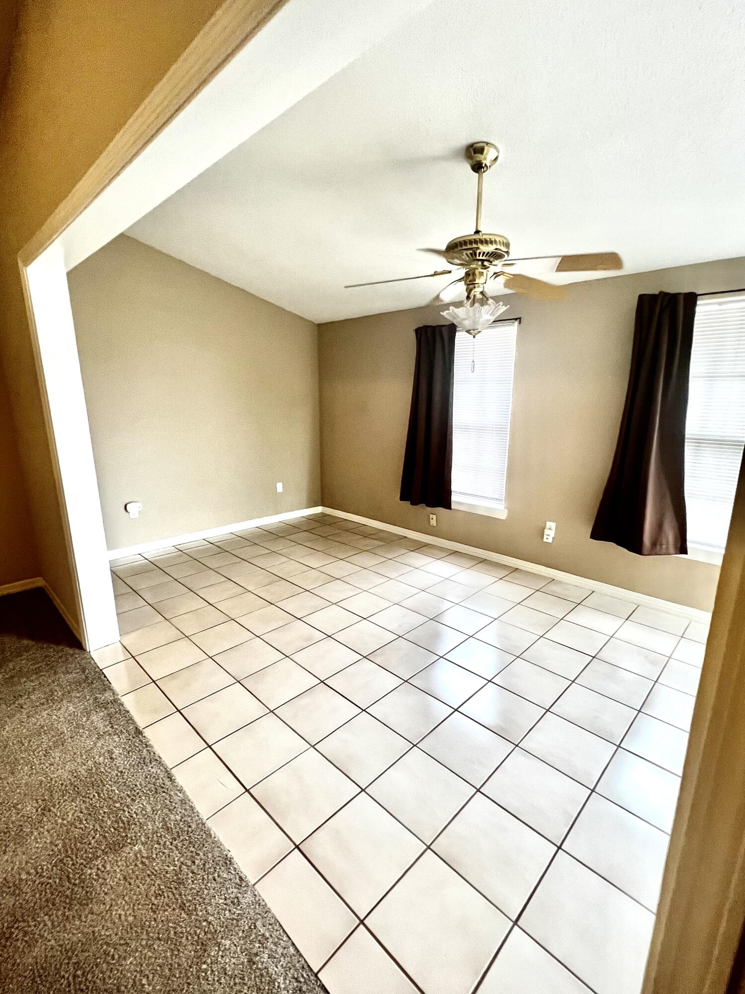 922 Lawton Court