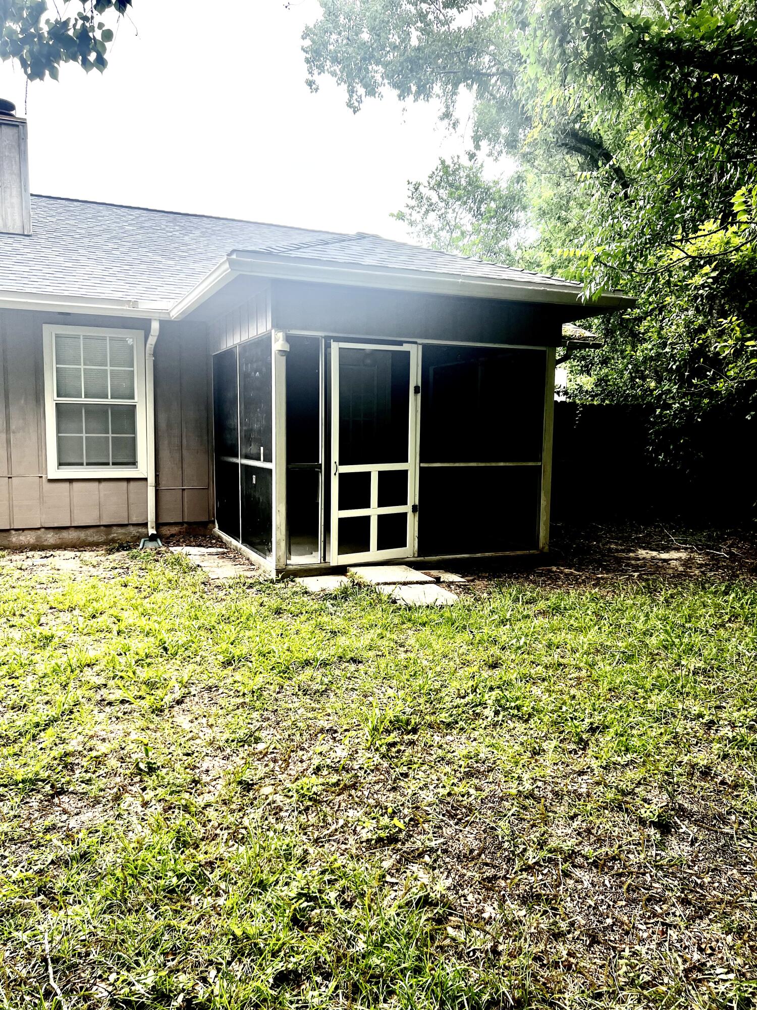 922 Lawton Court