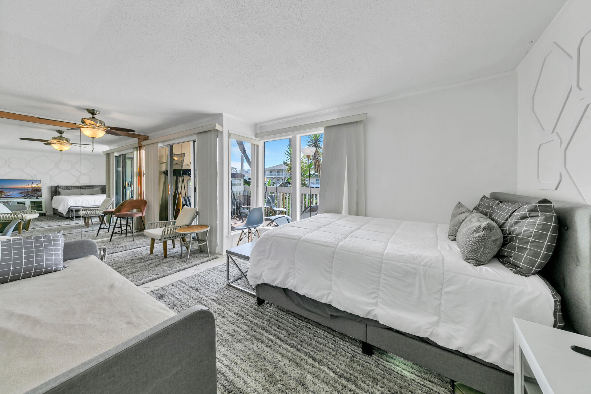 775 Gulf Shore Drive, 1031