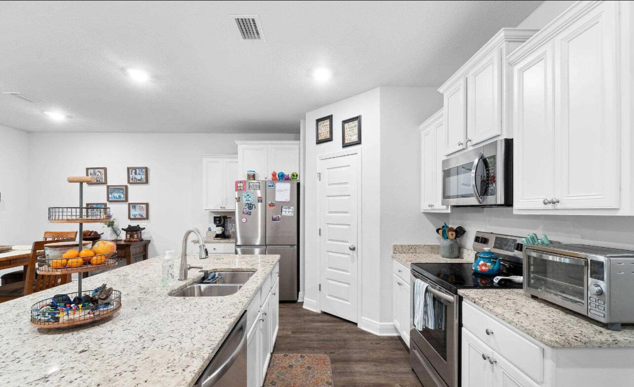 3858 Hawks Landing Circle