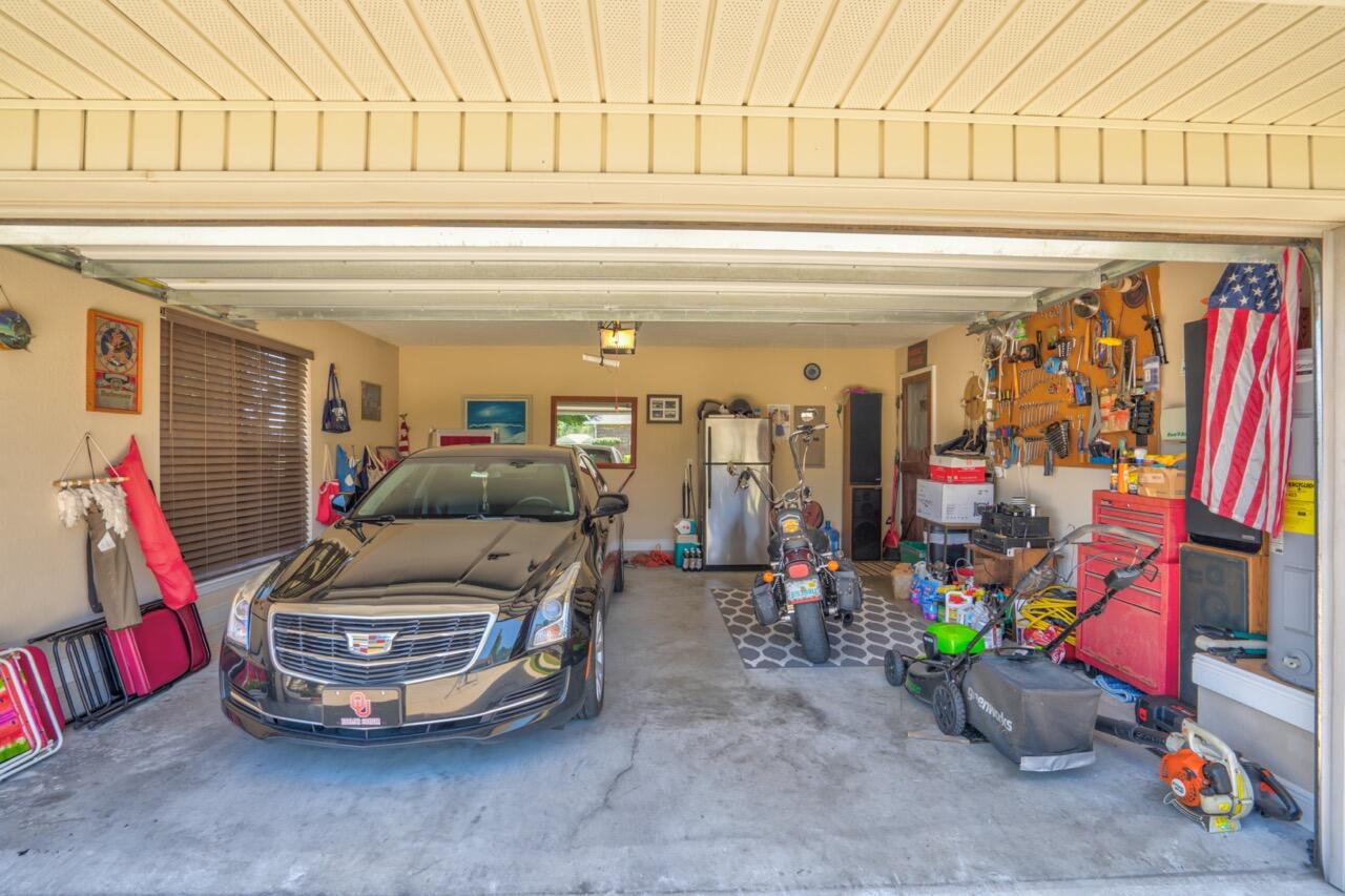 6191 Hummingbird Lane
