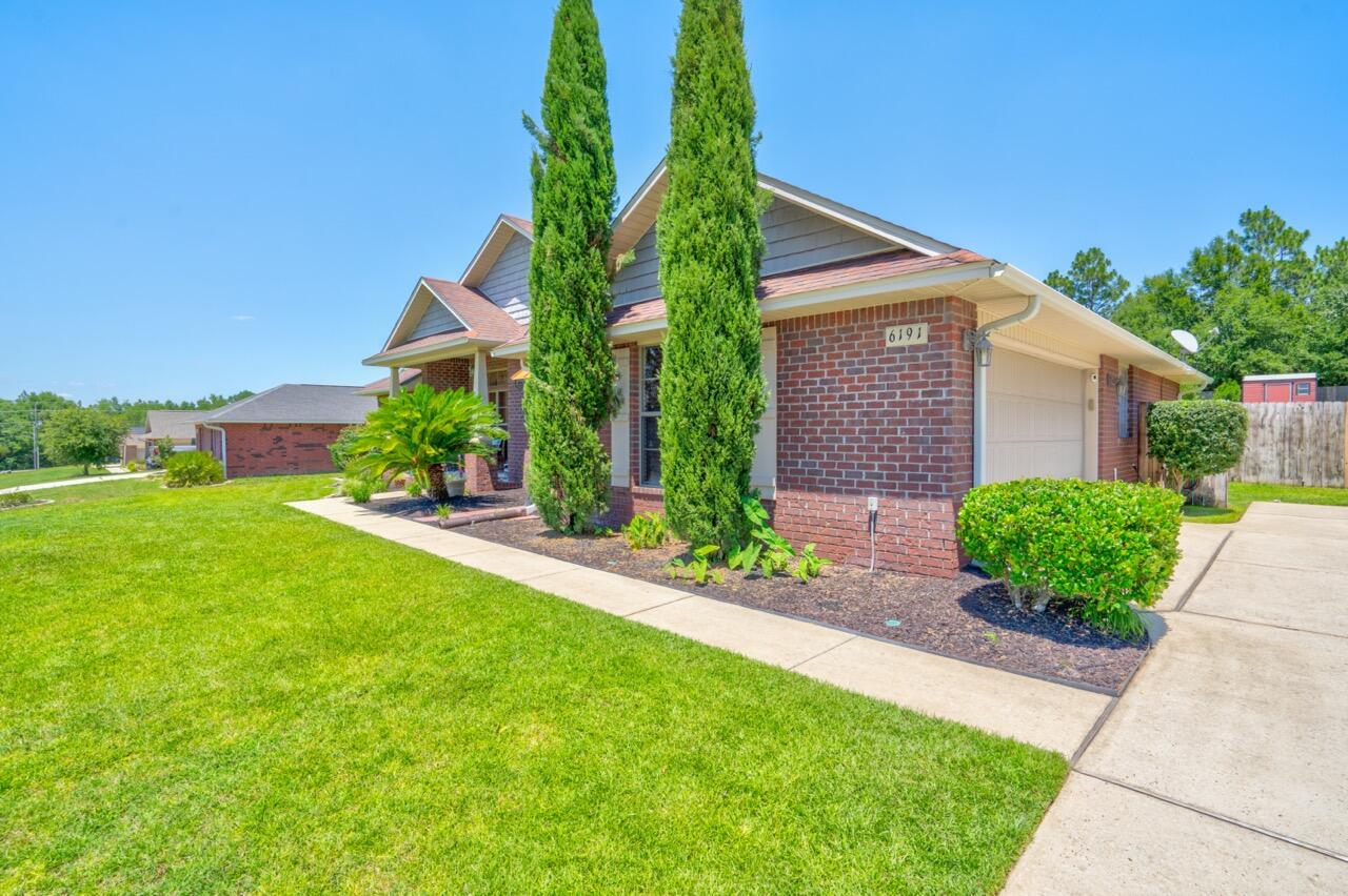 6191 Hummingbird Lane