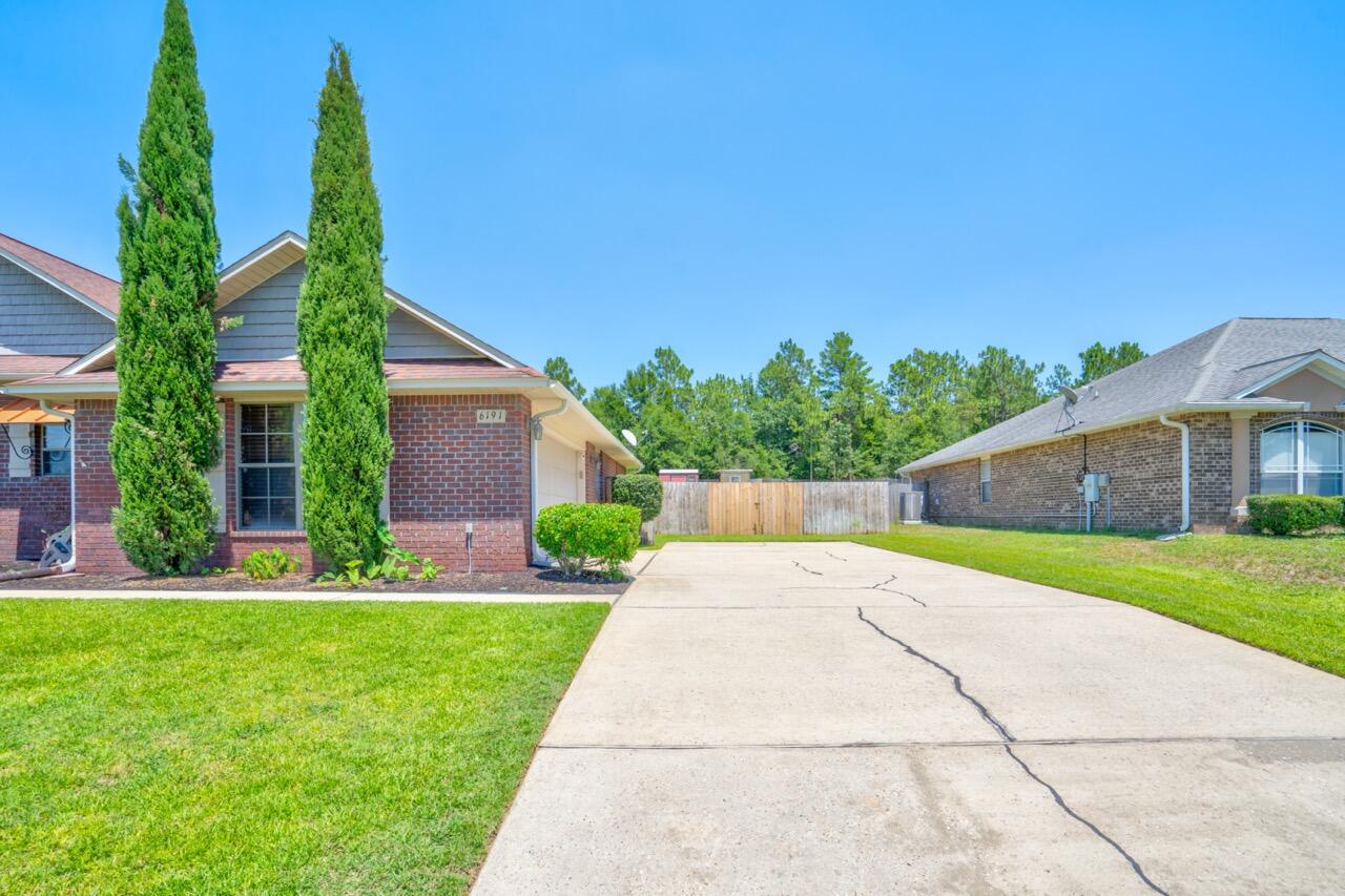 6191 Hummingbird Lane