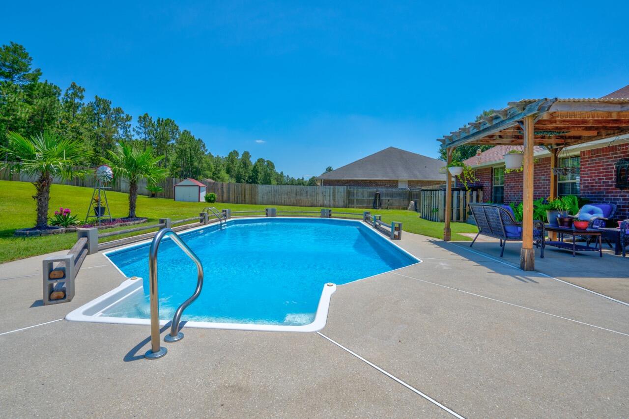 6191 Hummingbird Lane