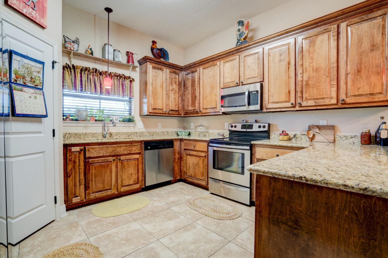 6191 Hummingbird Lane