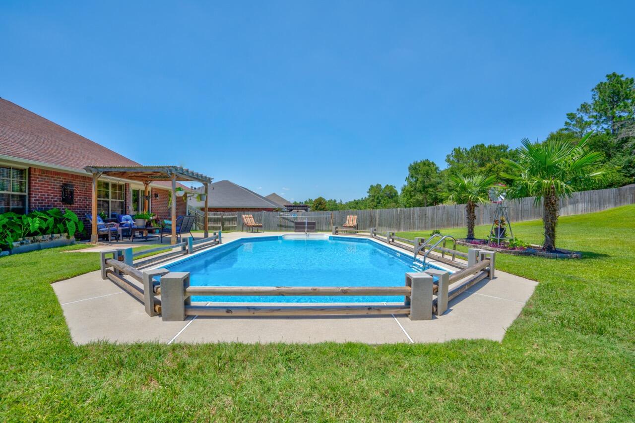 6191 Hummingbird Lane