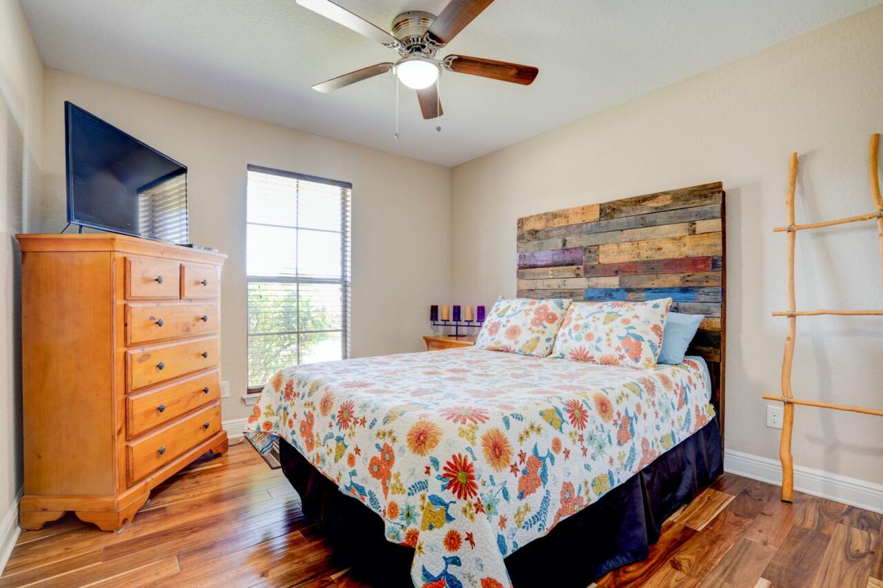 6191 Hummingbird Lane