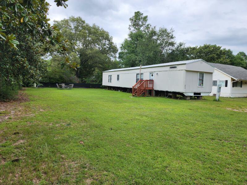 514 W Royal Palm Avenue, DeFuniak Springs