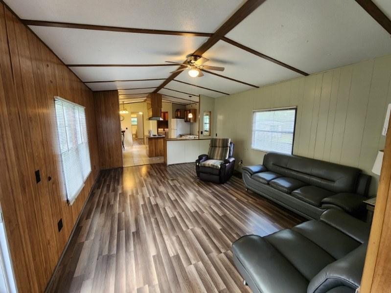 514 W Royal Palm Avenue, DeFuniak Springs