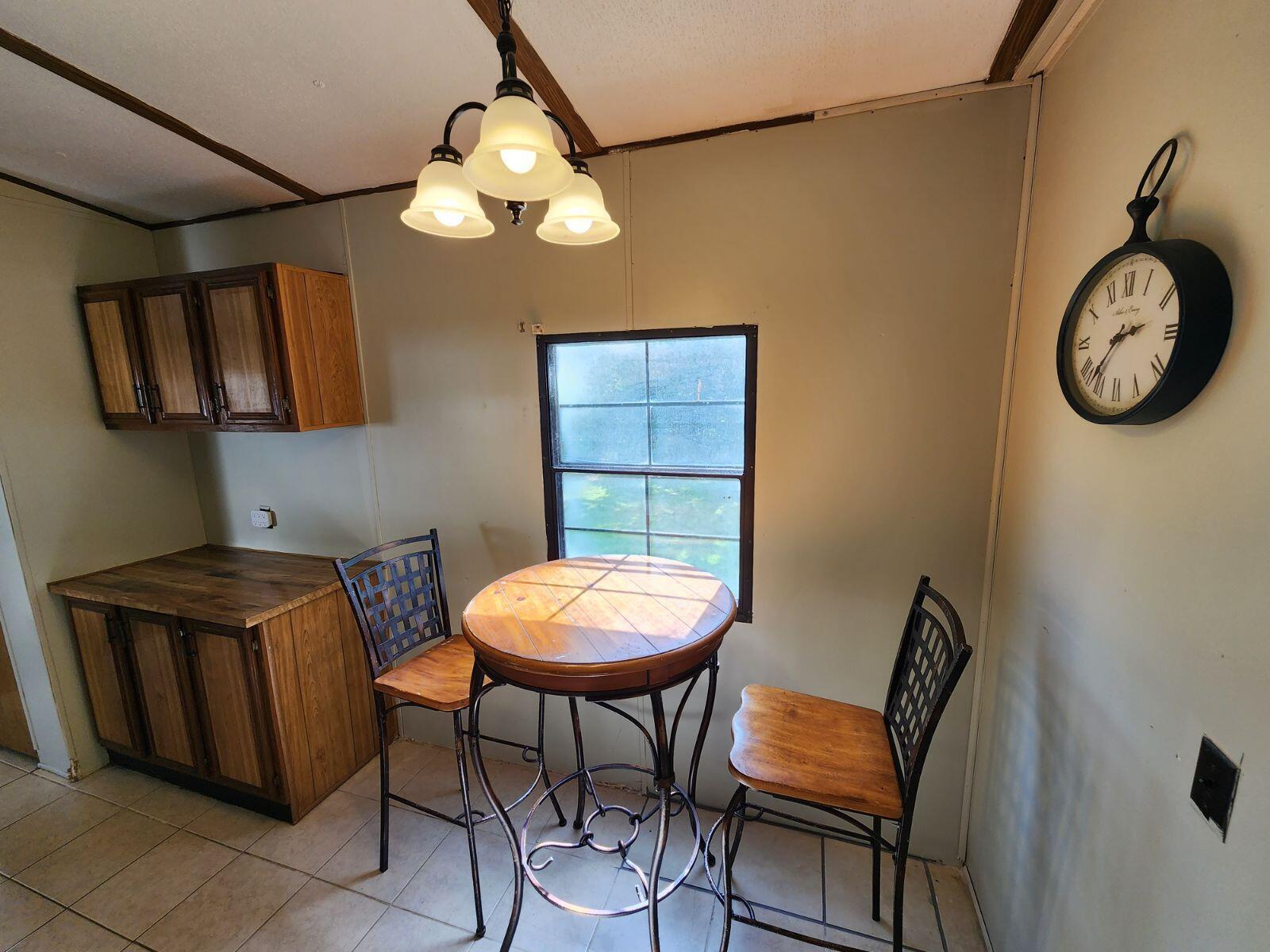 514 W Royal Palm Avenue, DeFuniak Springs