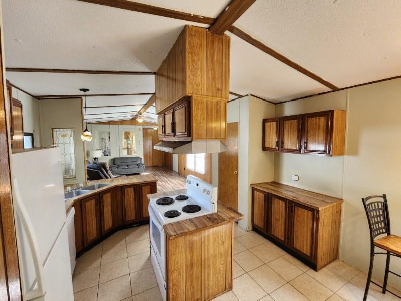 514 W Royal Palm Avenue, DeFuniak Springs
