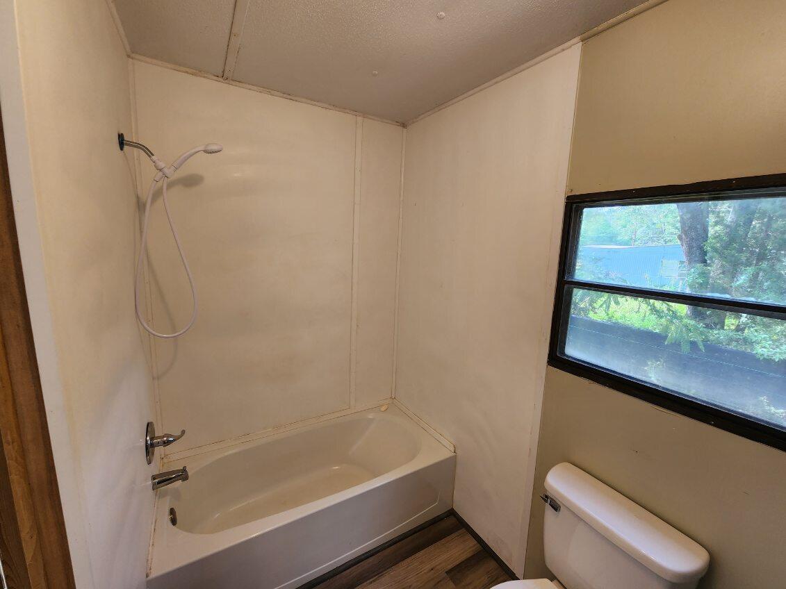 514 W Royal Palm Avenue, DeFuniak Springs