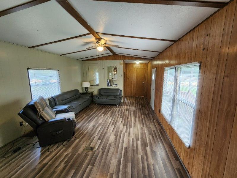 514 W Royal Palm Avenue, DeFuniak Springs