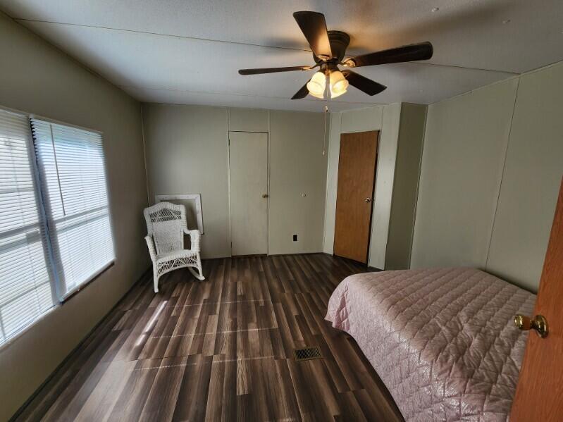 514 W Royal Palm Avenue, DeFuniak Springs