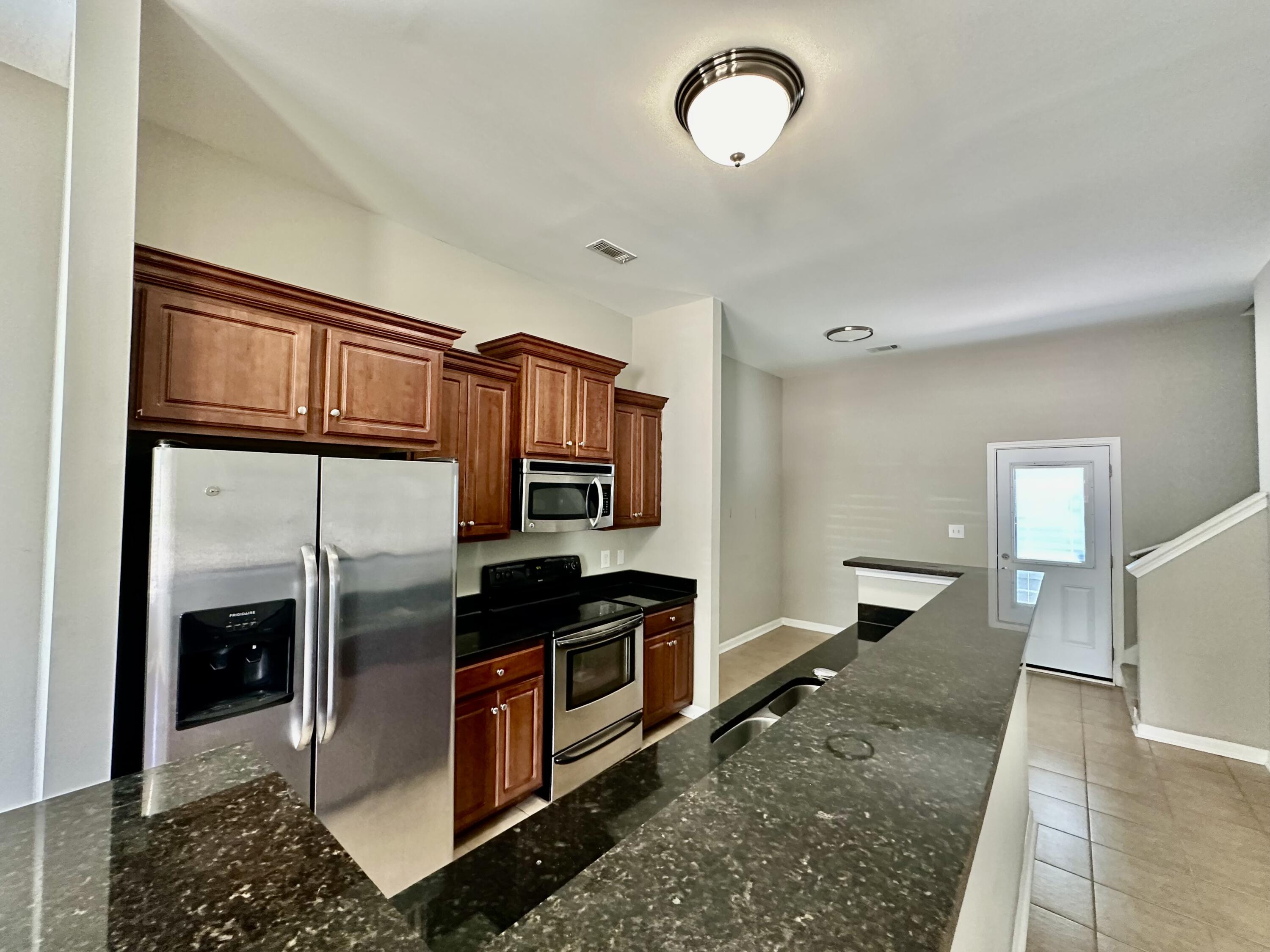 496 Tropical Way