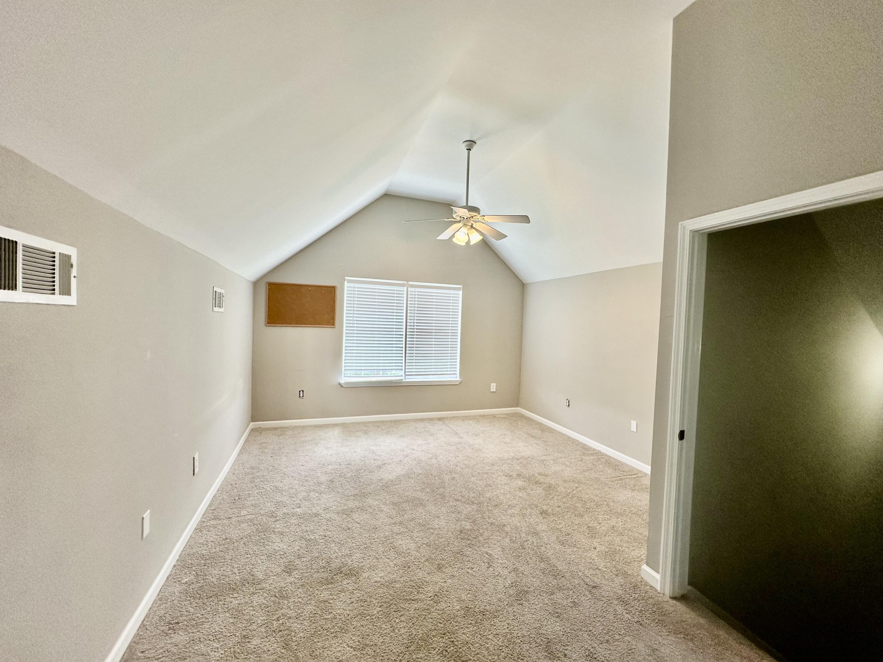 496 Tropical Way