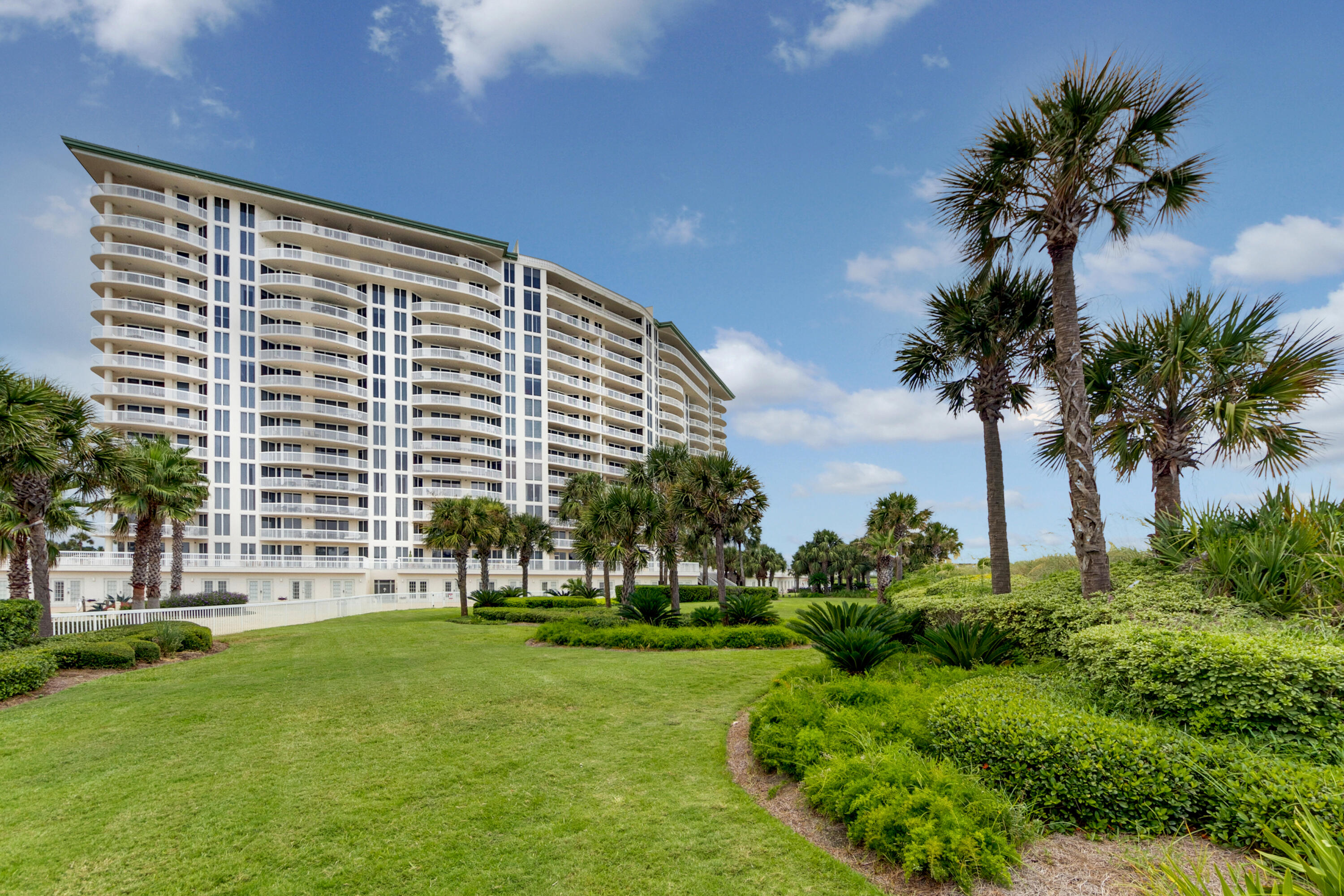 15400 Emerald Coast Parkway, UNIT 305