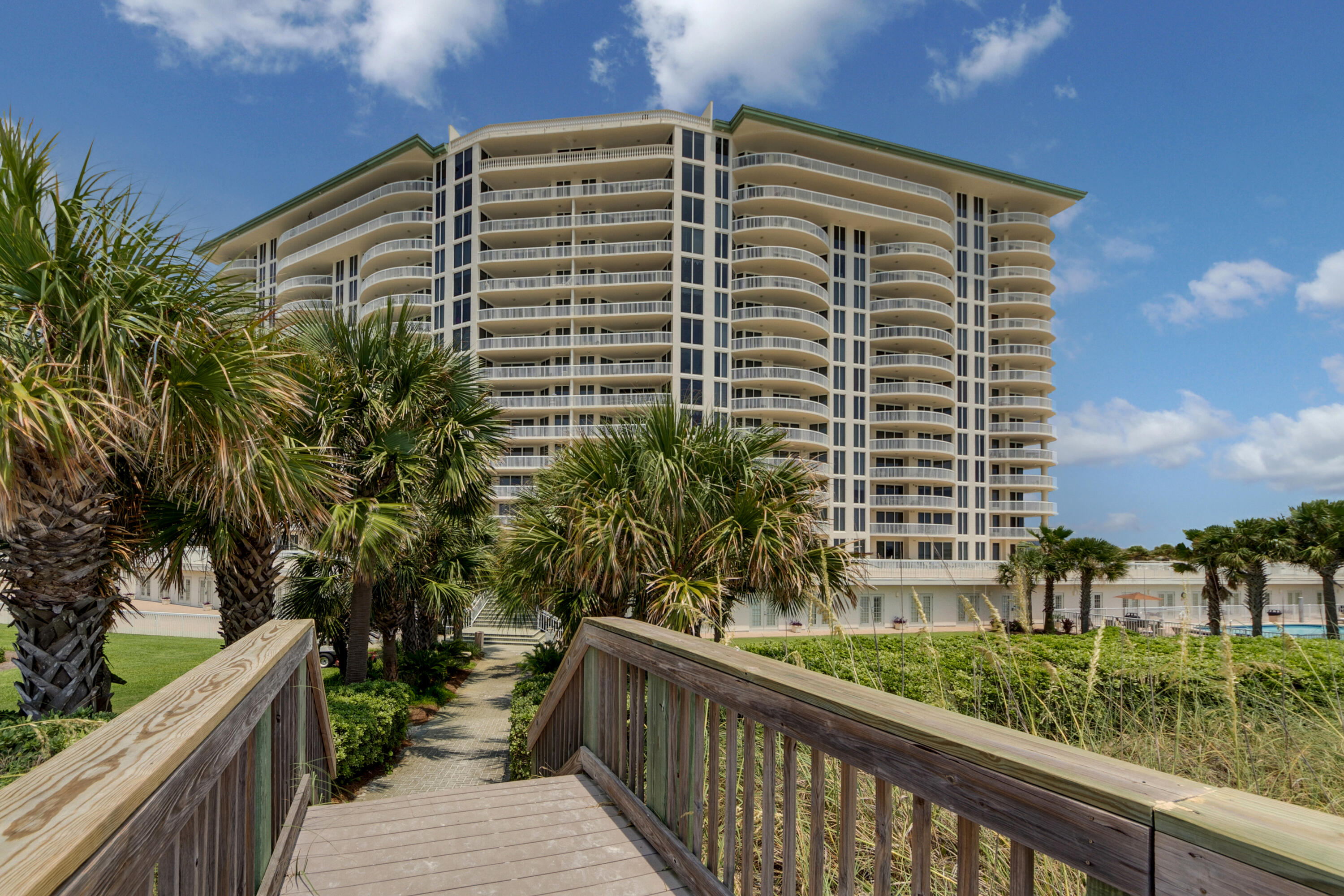 15400 Emerald Coast Parkway, UNIT 305