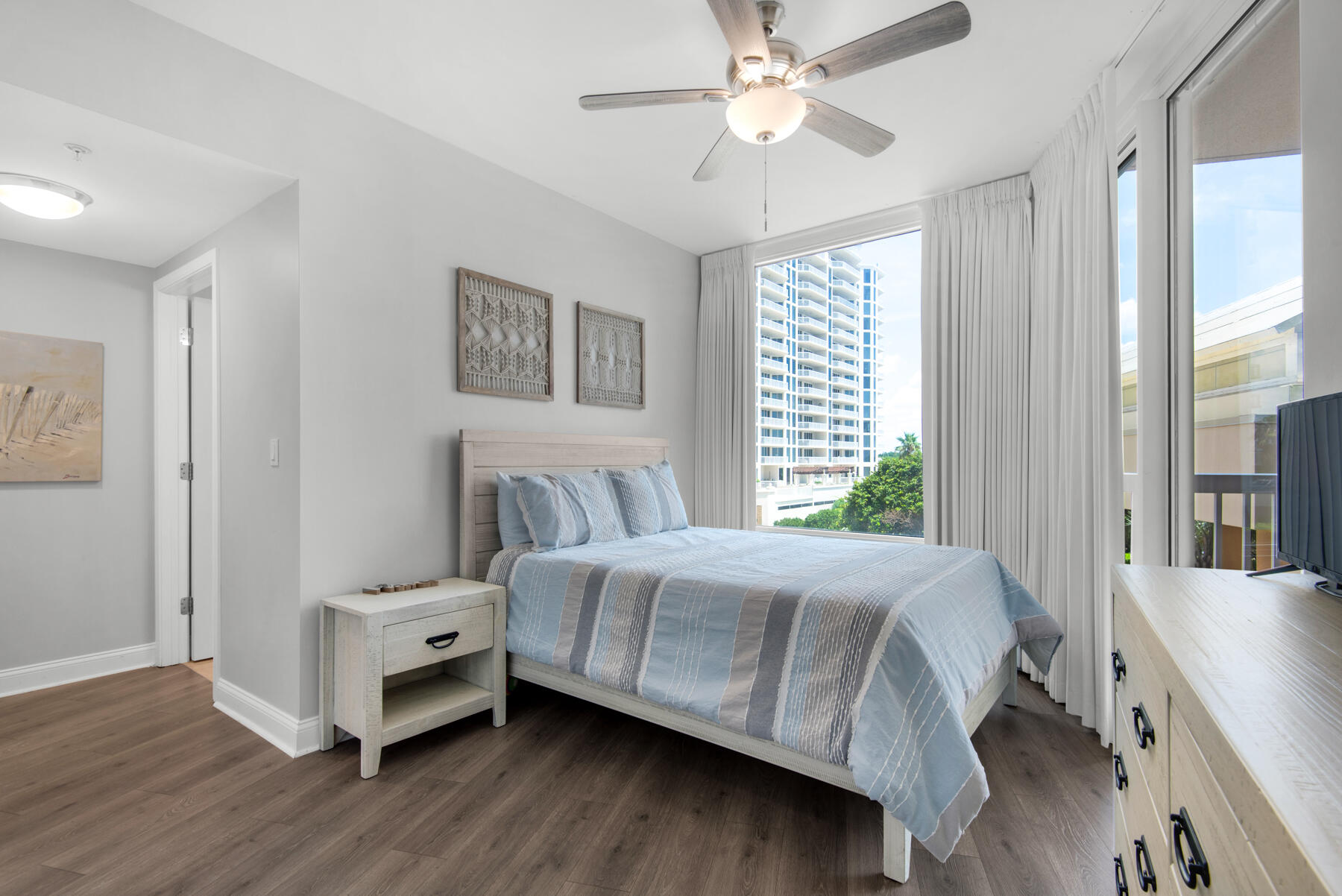 15400 Emerald Coast Parkway, UNIT 305