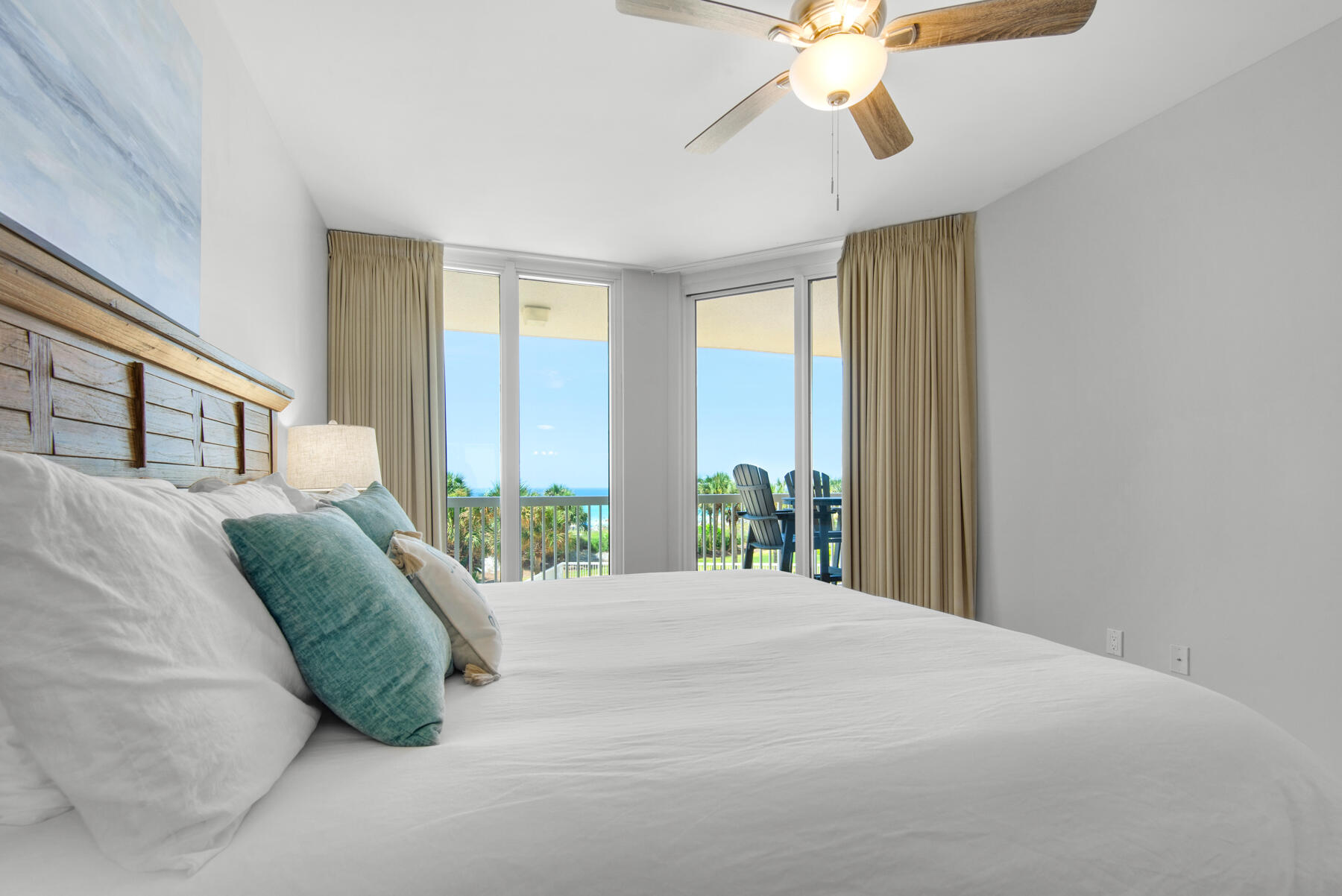 15400 Emerald Coast Parkway, UNIT 305