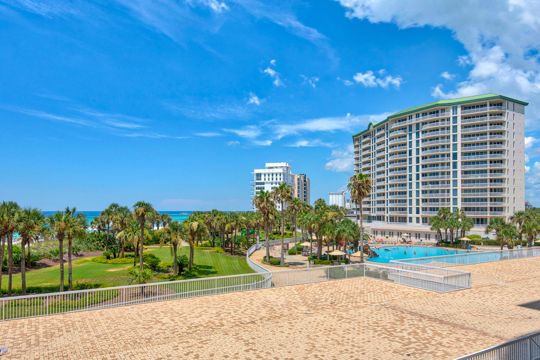 15400 Emerald Coast Parkway, UNIT 305